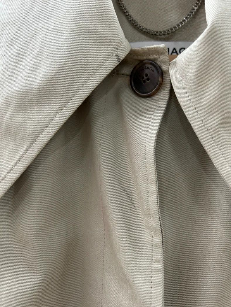 Balenciaga Balenciaga size 36 Beige pointed collar slim windbreaker c Size S / US 4 / IT 40 - 3 Thumbnail