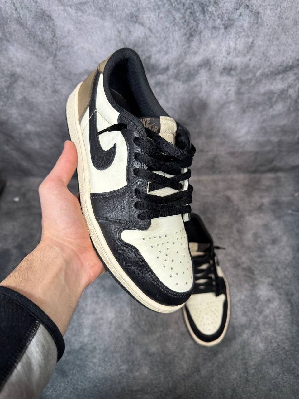 Size 8.5 Jordan 1 Mocha No Box Pre-Owned