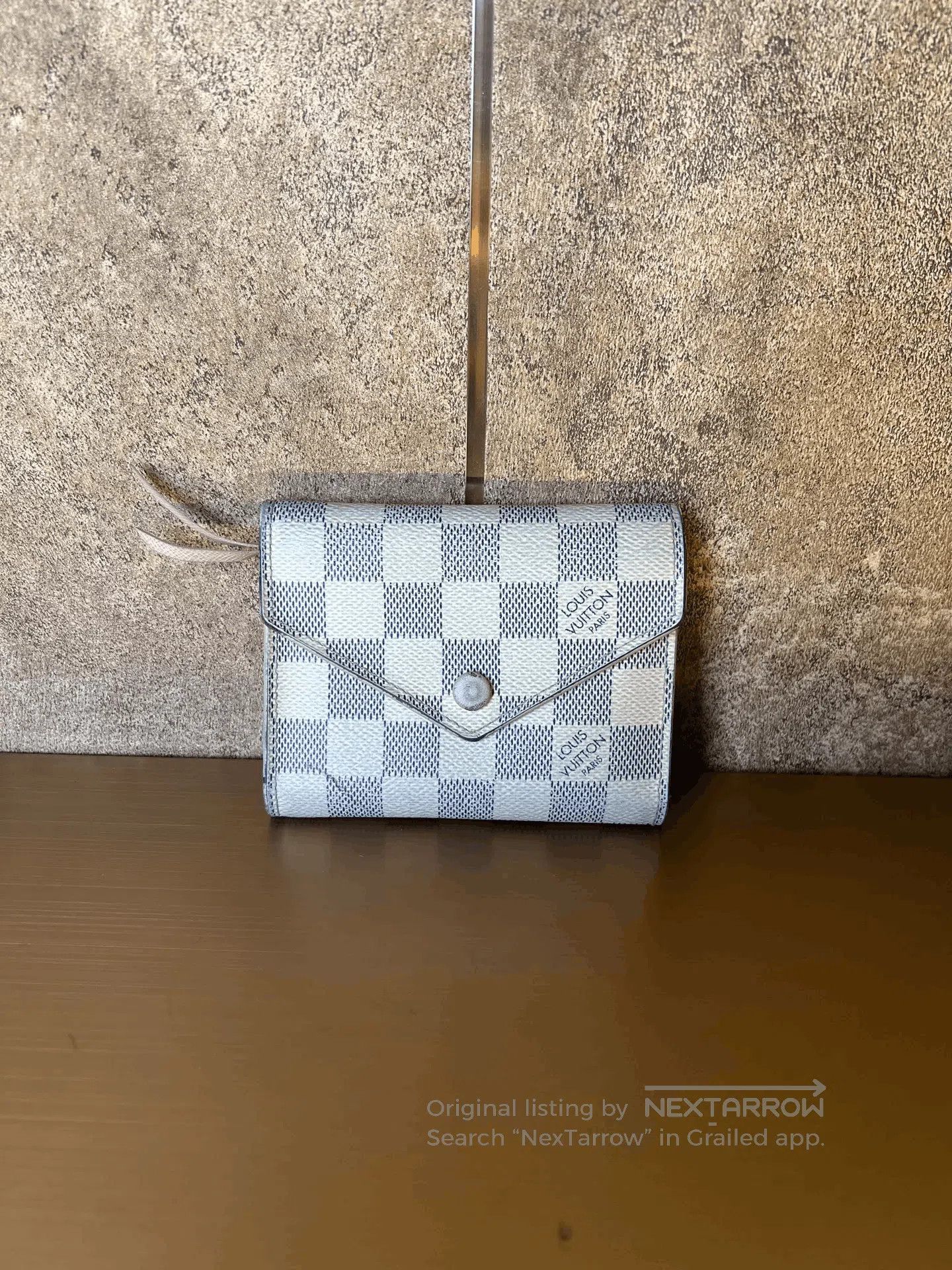 Louis Vuitton Louis Vuitton White Damier Tri-Fold Wallet. Size ONE SIZE - 1 Thumbnail