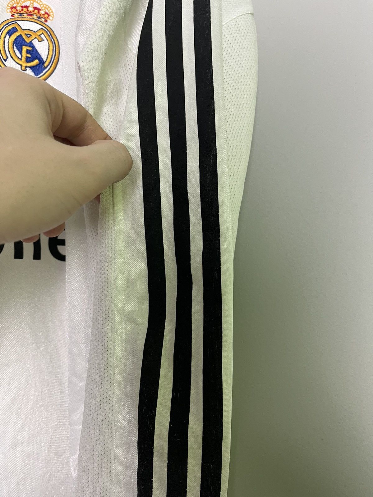 Adidas RARE REAL MADRID ADIDAS VINTAGE LONGSLEEVE SOCCER JERSEY Size US L / EU 52-54 / 3 - 13 Thumbnail