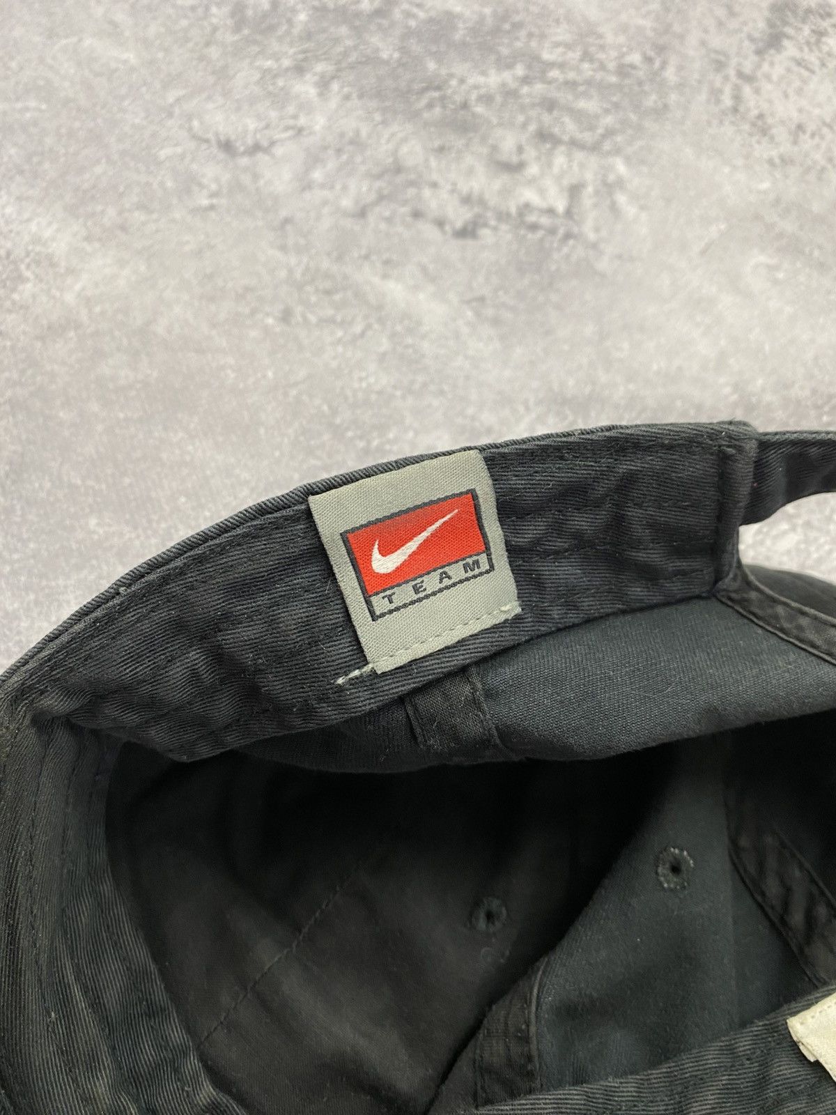 Nike Vintage Nike Team Reds Cap Rare Black Y2K 90s Swoosh Hat MLB Size ONE SIZE - 15 Thumbnail