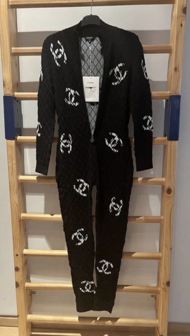 Chanel CHANEL Cashmere Jumpsuit Size 25" / US 0 / IT 36 - 2 Thumbnail
