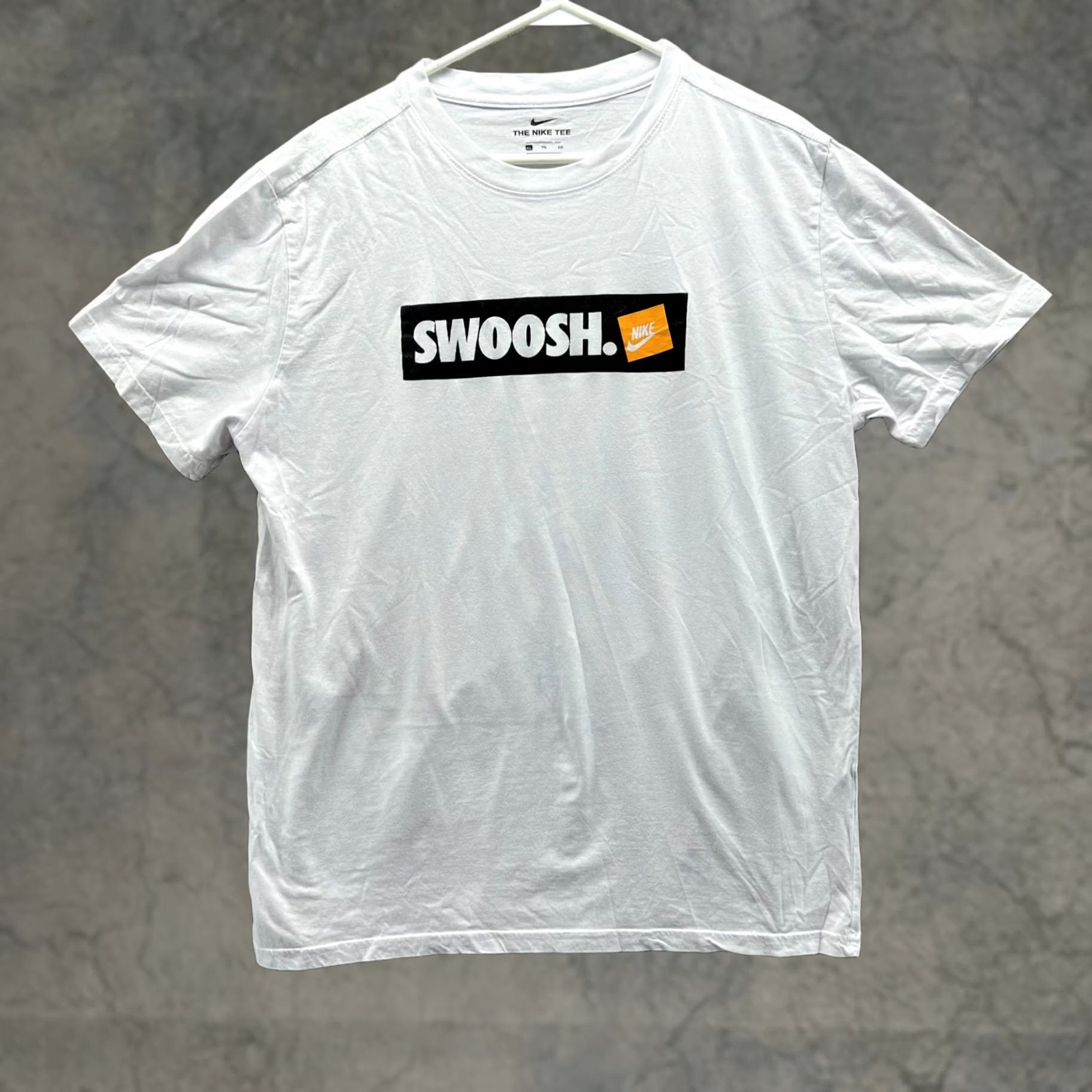 Nike VINTAGE Nike Shirt Men XL White Crewneck Tee Swoosh Box Logo Cotton Logo Athletic Tee XL Size US XL / EU 56 / 4 - 1 Thumbnail