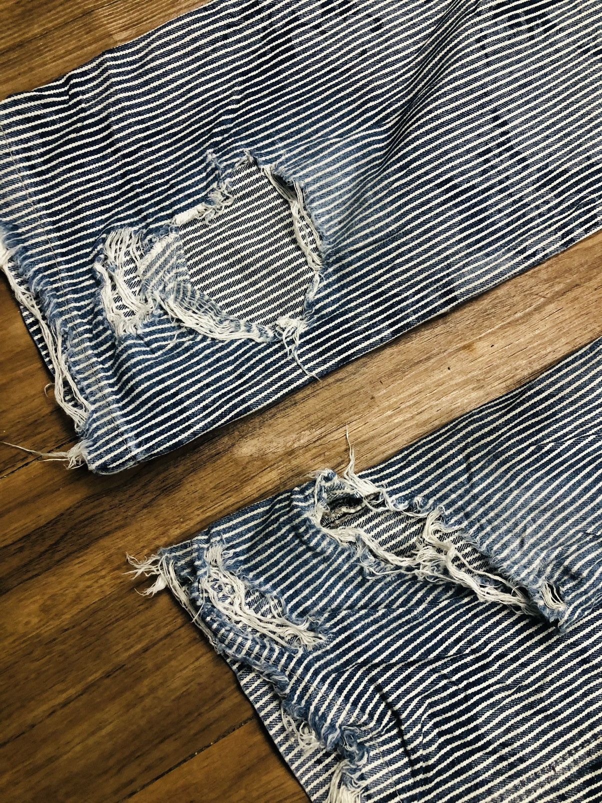 Other Modem Lovers Distress Jeans (35) Size US 31 - 18 Thumbnail
