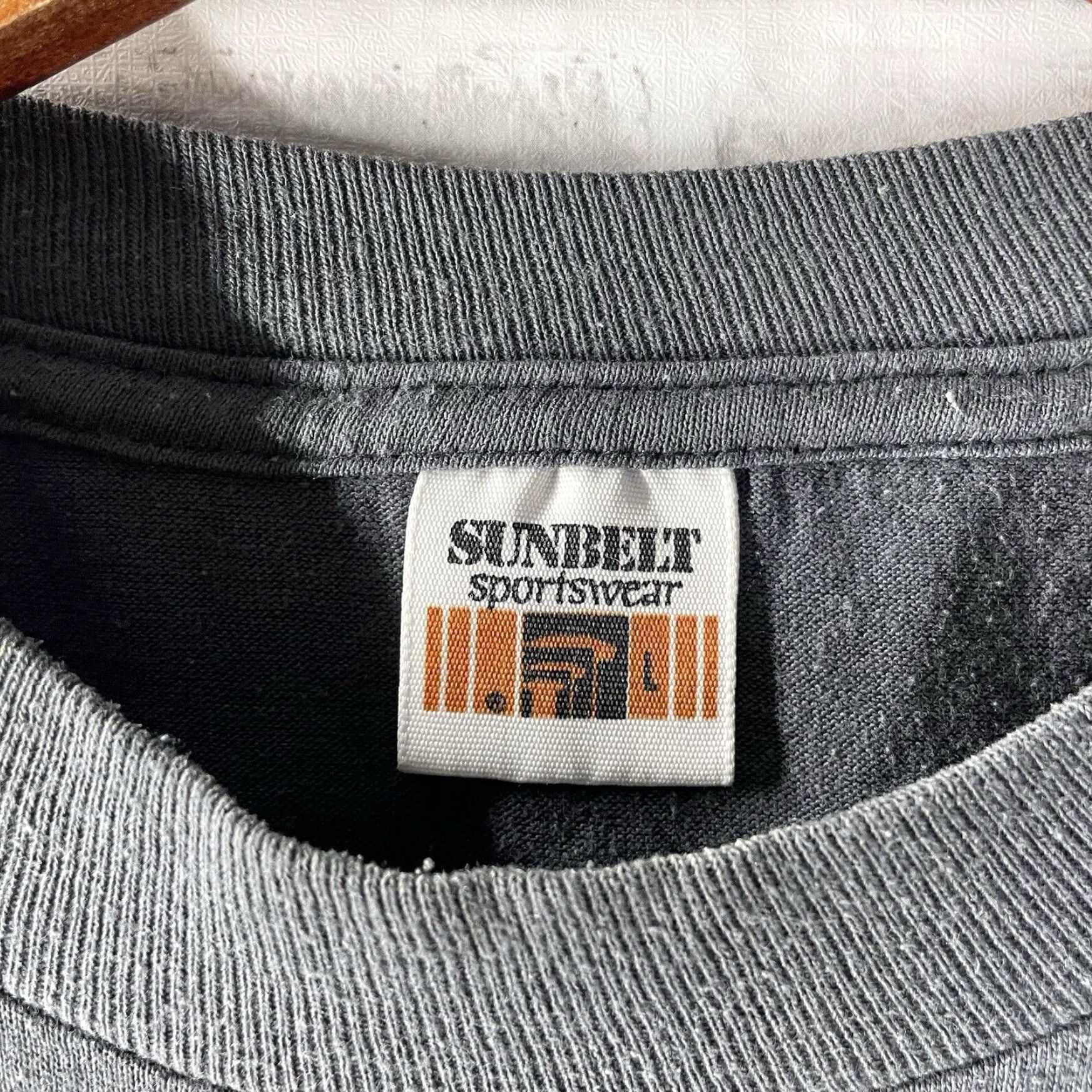 Vintage VINTAGE Sunbelt Stitch Graphic Tee Mens Large Gray USA Made Single Stitch Size US L / EU 52-54 / 3 - 4 Thumbnail