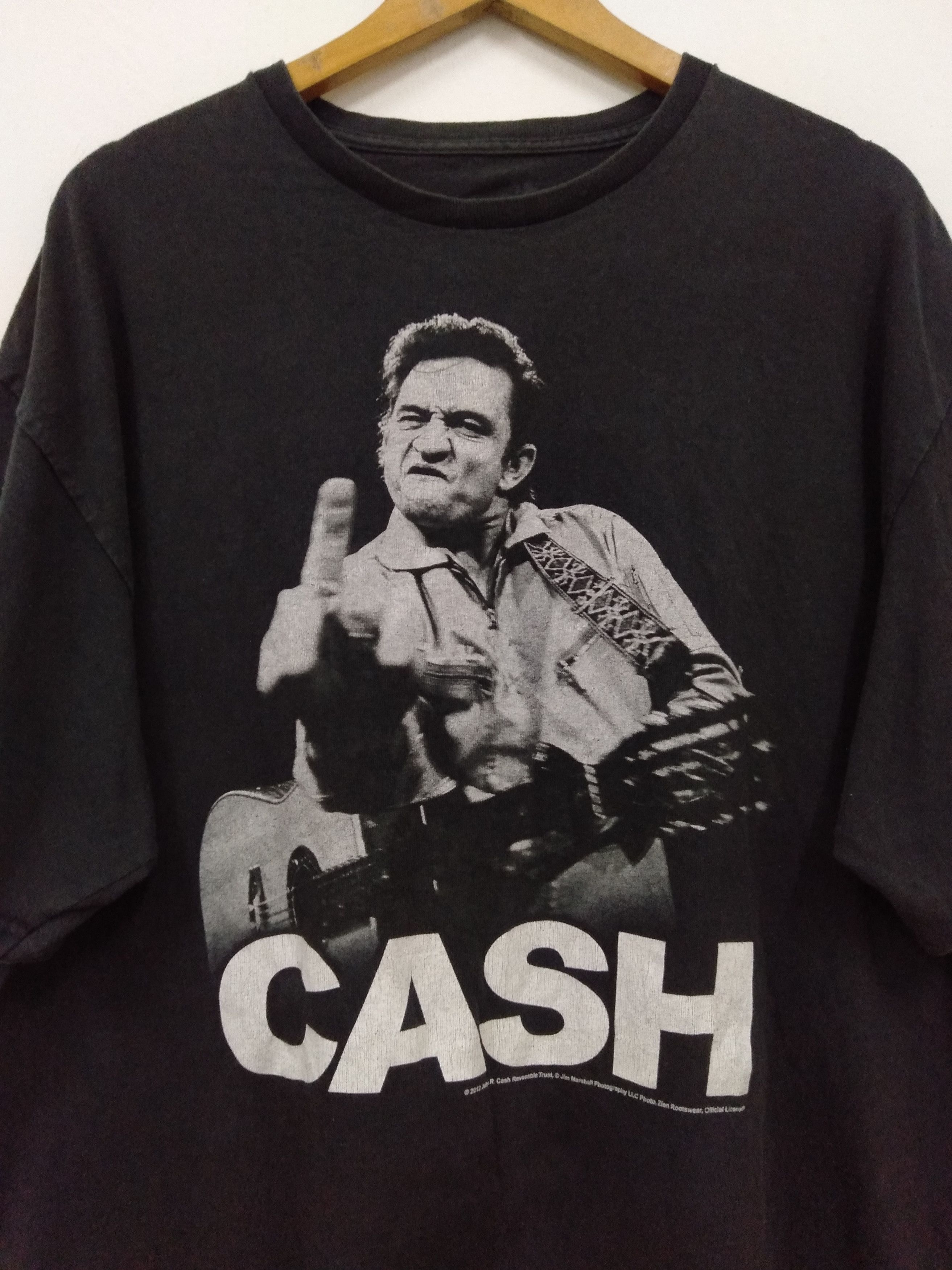 Band Tees Vintage Johny Cash Photo print Rock Band t shirt rare Size US XXL / EU 58 / 5 - 2 Thumbnail