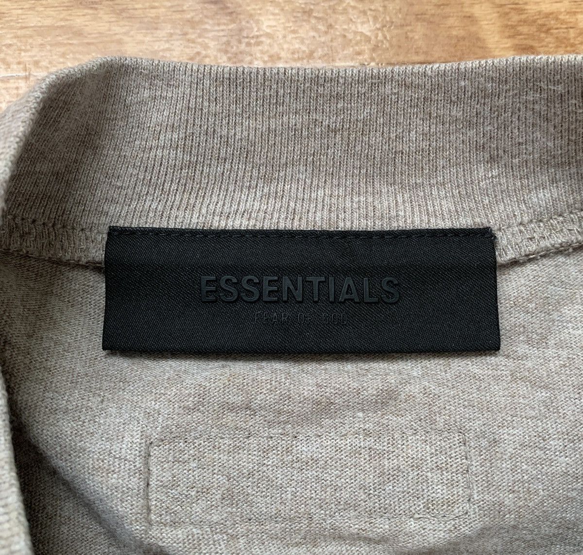 Fear of God FEAR OF GOD ESSENTIALS Logo-embossed Tee T Shirt Oversized Size US S / EU 44-46 / 1 - 5 Thumbnail