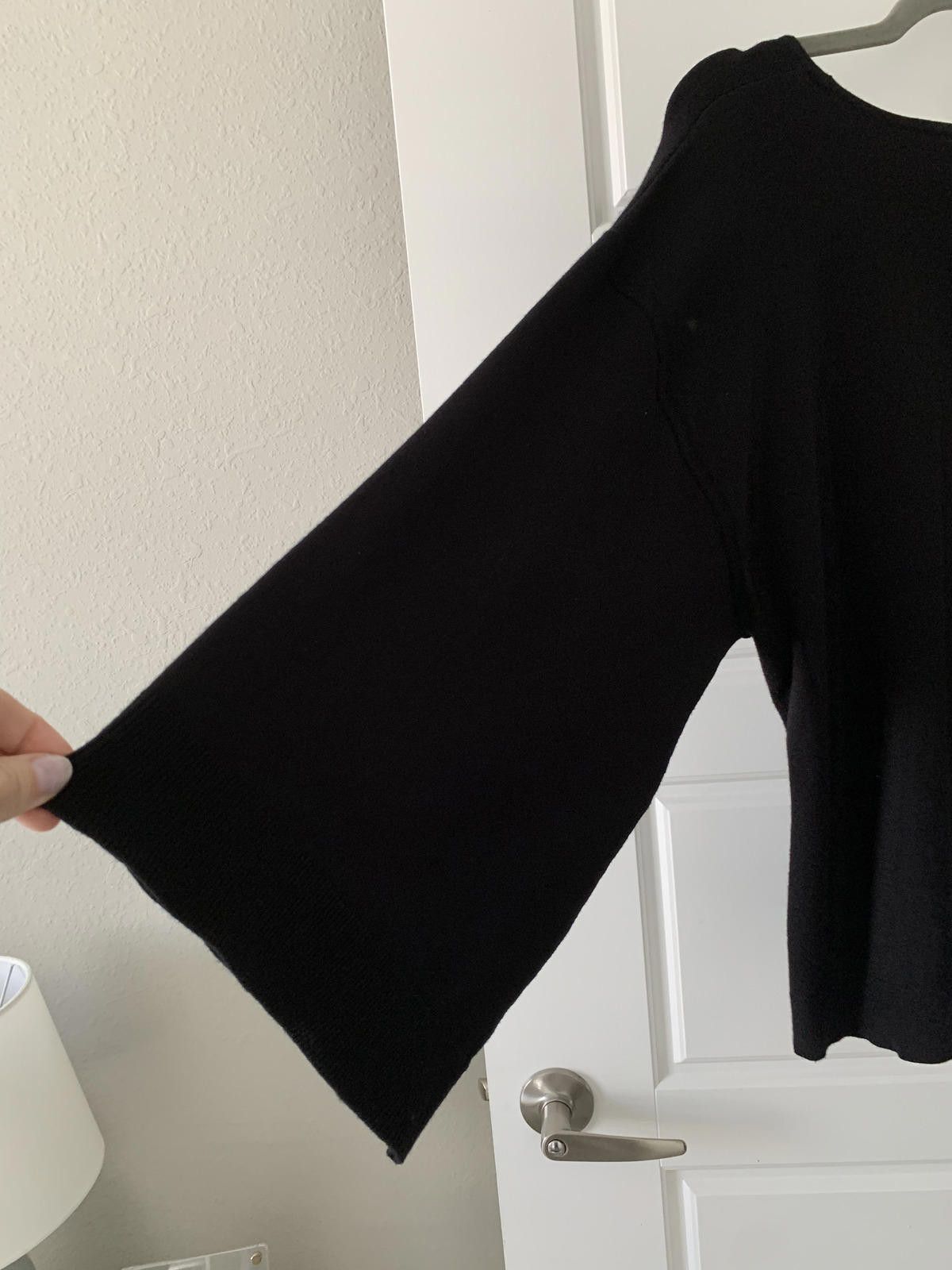 Other Max Studio Sweater With Flaired Sleeves and a front tie Bow Size M / US 6-8 / IT 42-44 - 5 Thumbnail