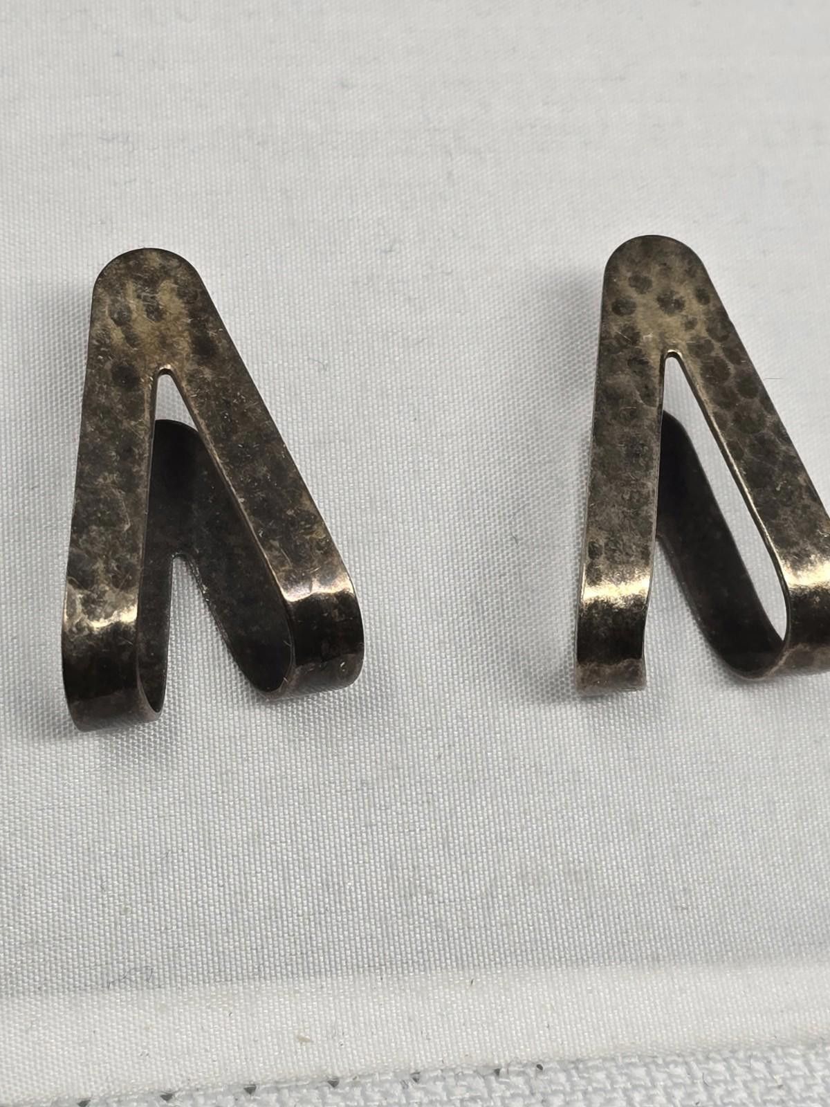 Sterling Silver Vtg STERLING Silver Hammered Geometric V Hoop Earrings Size ONE SIZE - 7 Thumbnail