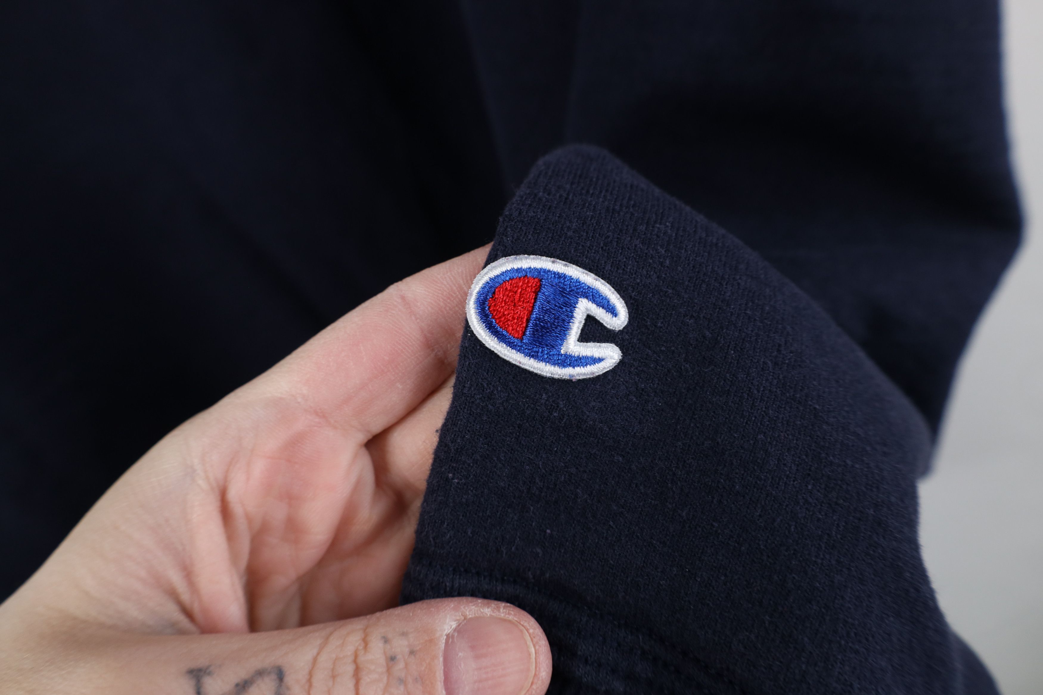 Champion Vintage Y2K Champion Monochrome Crewneck Sweatshirt Size US XL / EU 56 / 4 - 4 Thumbnail