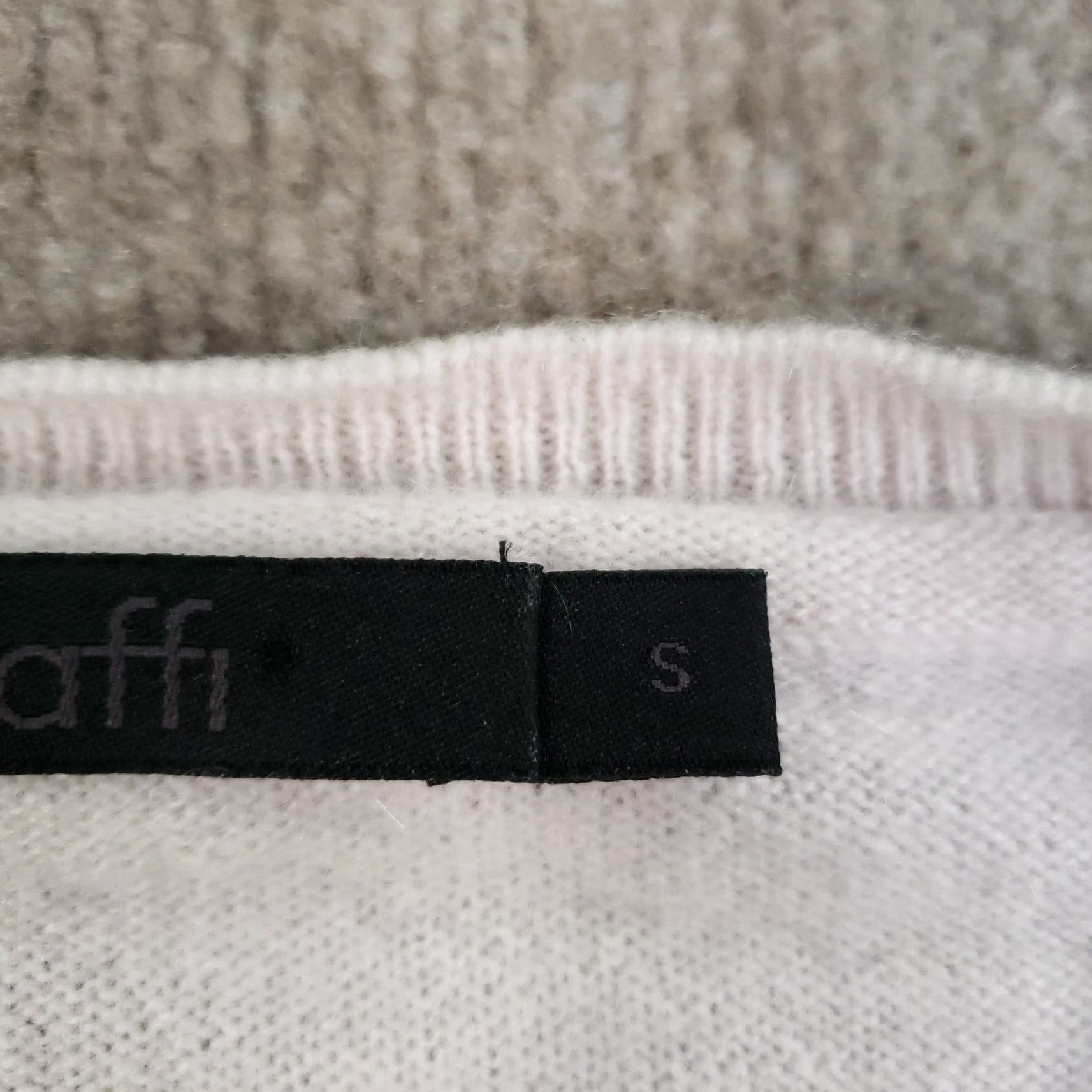 Vintage Raffi Sweater Womens Small Beige Crew Neck Pullover Long Sleeve Lightweight Size S / US 4 / IT 40 - 6 Thumbnail