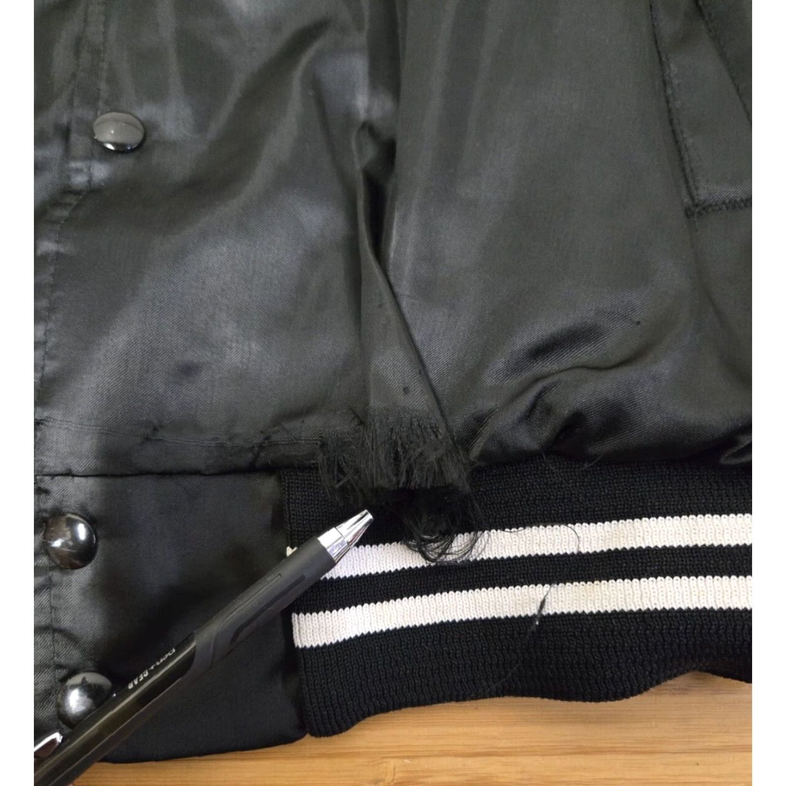 Vintage VINTAGE Hiroshima East Tour 1990 Black Medium Jacket Distressed Auburn Sportswear Graphic Print Embroidered Logo Mens Music 1990s Size US M / EU 48-50 / 2 - 5 Thumbnail