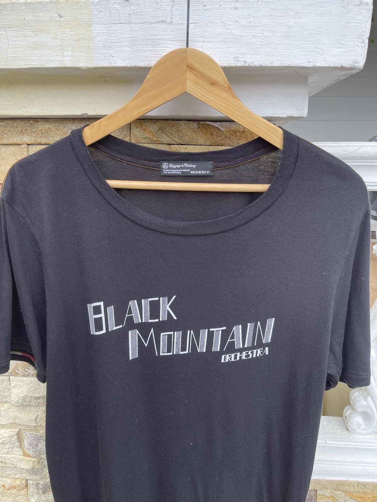 02DERIV. LastDrop🔥02Deriv Black Mountain Orchestar Japan Designer Tee Size US L / EU 52-54 / 3 - 2 Thumbnail
