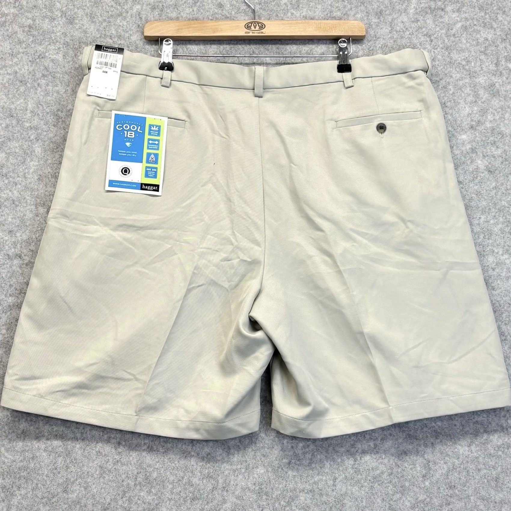 Haggar Haggar Shorts Cool 18 Gabardine Pleated Casual W44” Mens Regular Beige Summer Mens - No Pattern, Zip Button, Moisture Wicking, Non Iron Size US 44 / EU 60 - 2 Thumbnail