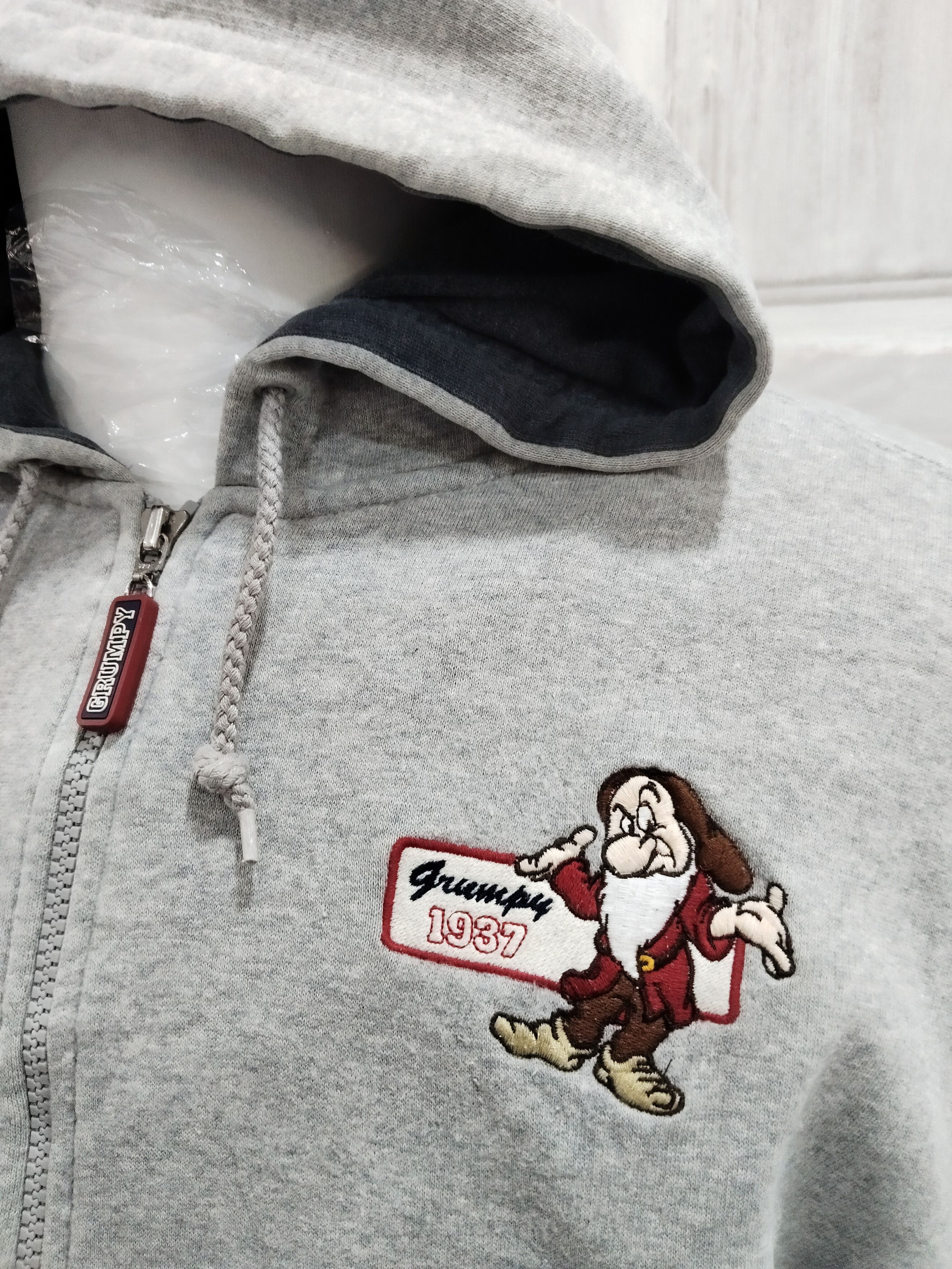 Cartoon Network × Disney × Vintage Vintage Grumpy Disney Cartoon Characters Hoodie Sweatshirt Size US M / EU 48-50 / 2 - 3 Thumbnail