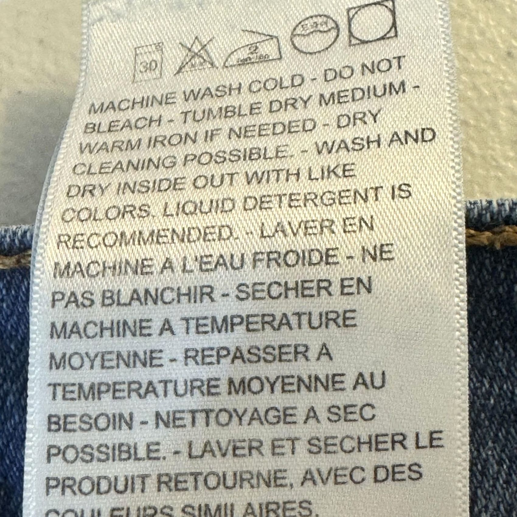 Levi's VINTAGE Levis 505 Jeans Mens 40x30 Blue Straight Leg Denim Zip Fly Classic Fit Size US 40 / EU 56 - 6 Thumbnail