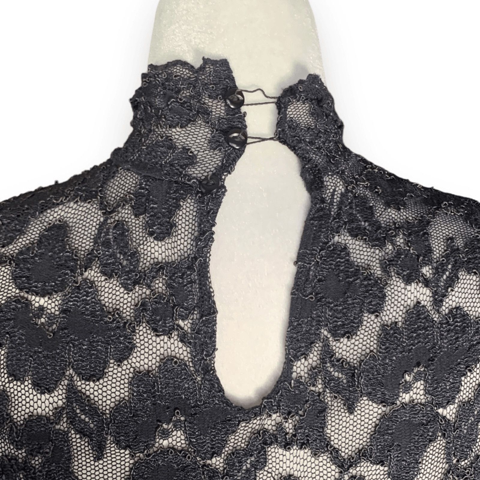Henri Bendel × Vintage Vintage Henri Bendel Sheer Blouse Black Floral Lace Mockneck Size S / US 4 / IT 40 - 5 Thumbnail