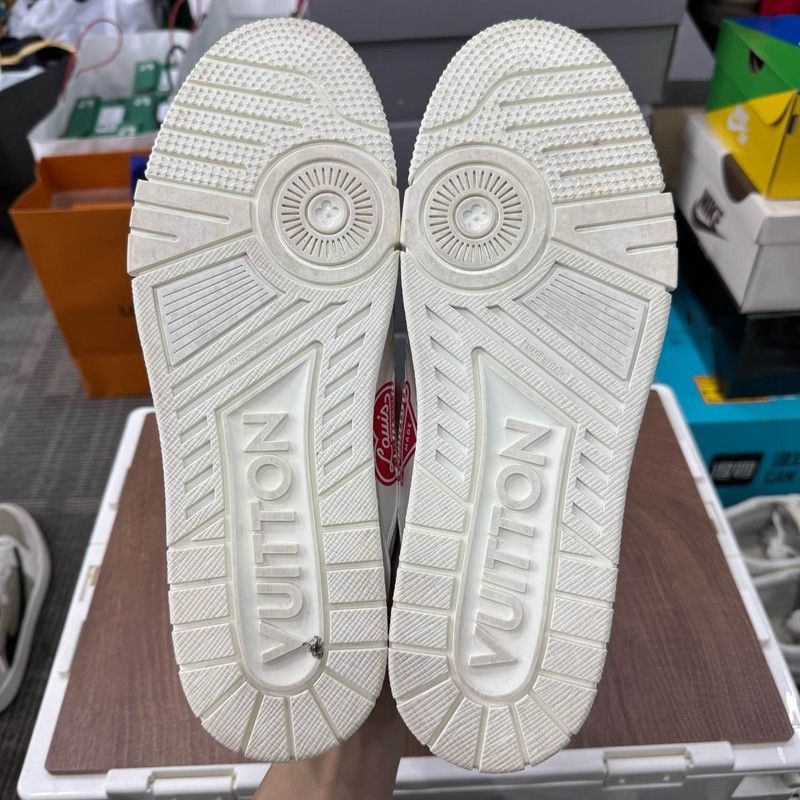 Louis Vuitton Nigo x Louis Vuitton Trainer Sneakers in White and Red -250 Size US 9.5 / EU 42-43 - 4 Thumbnail