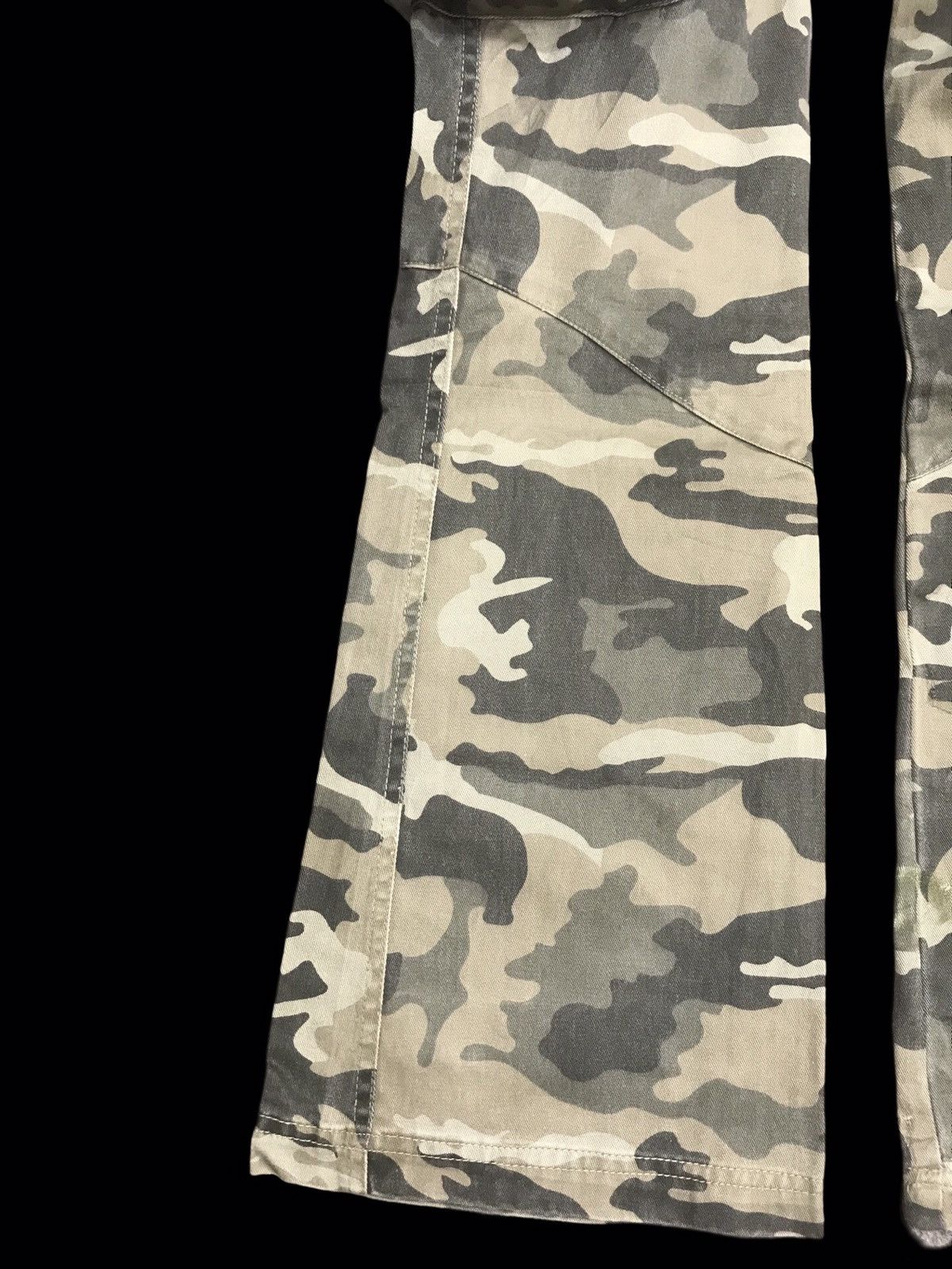 Japanese Brand 💥FLARE💥CLONEDEVGRU Japan Designer Camo Cargo Pant F80 Size US 29 - 5 Thumbnail