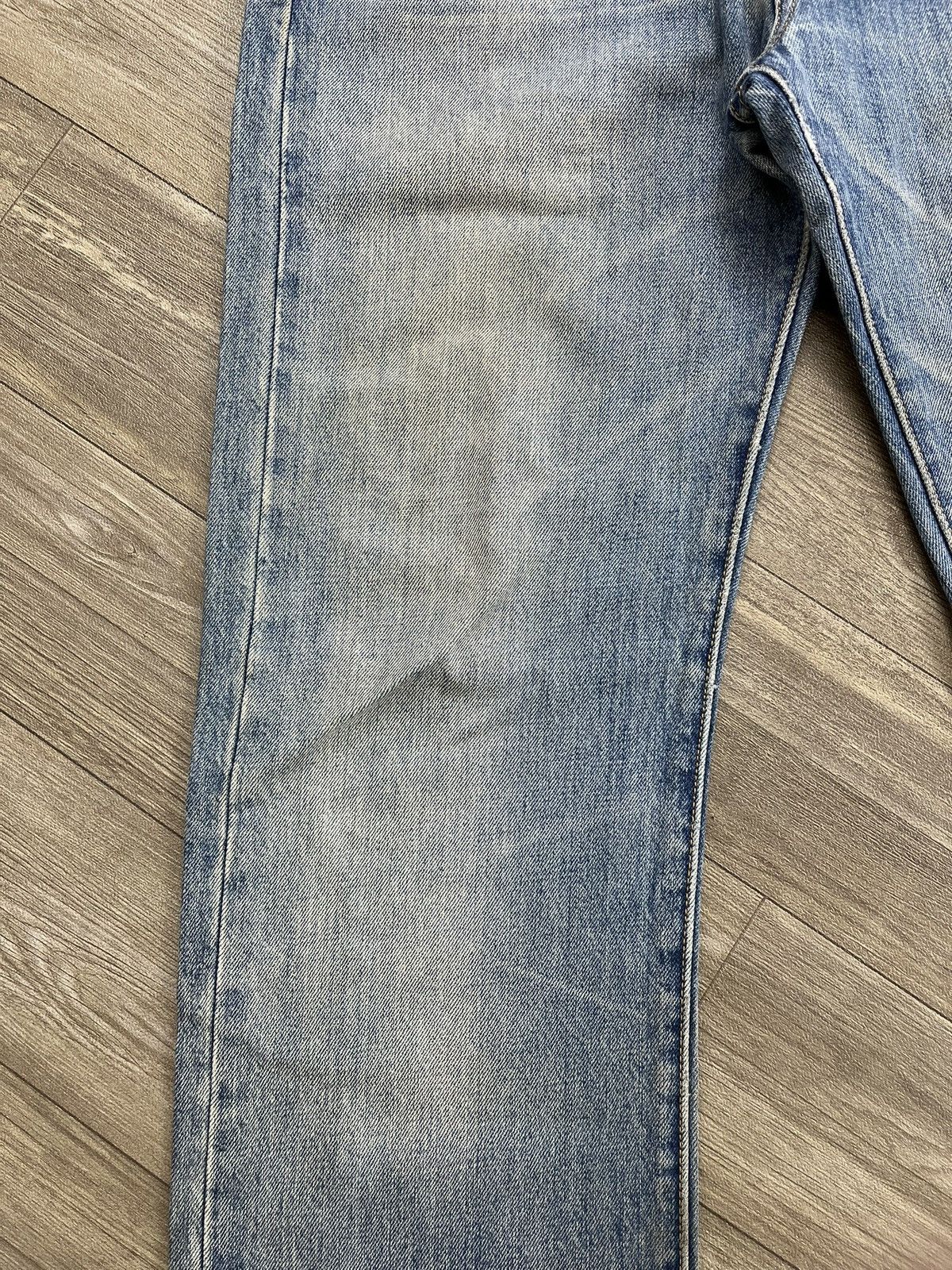 Levi's Vintage Clothing 🇮🇩1990s Vintage Levis 501 30x32 Distressed Light Blue Jeans Size US 30 / EU 46 - 5 Thumbnail