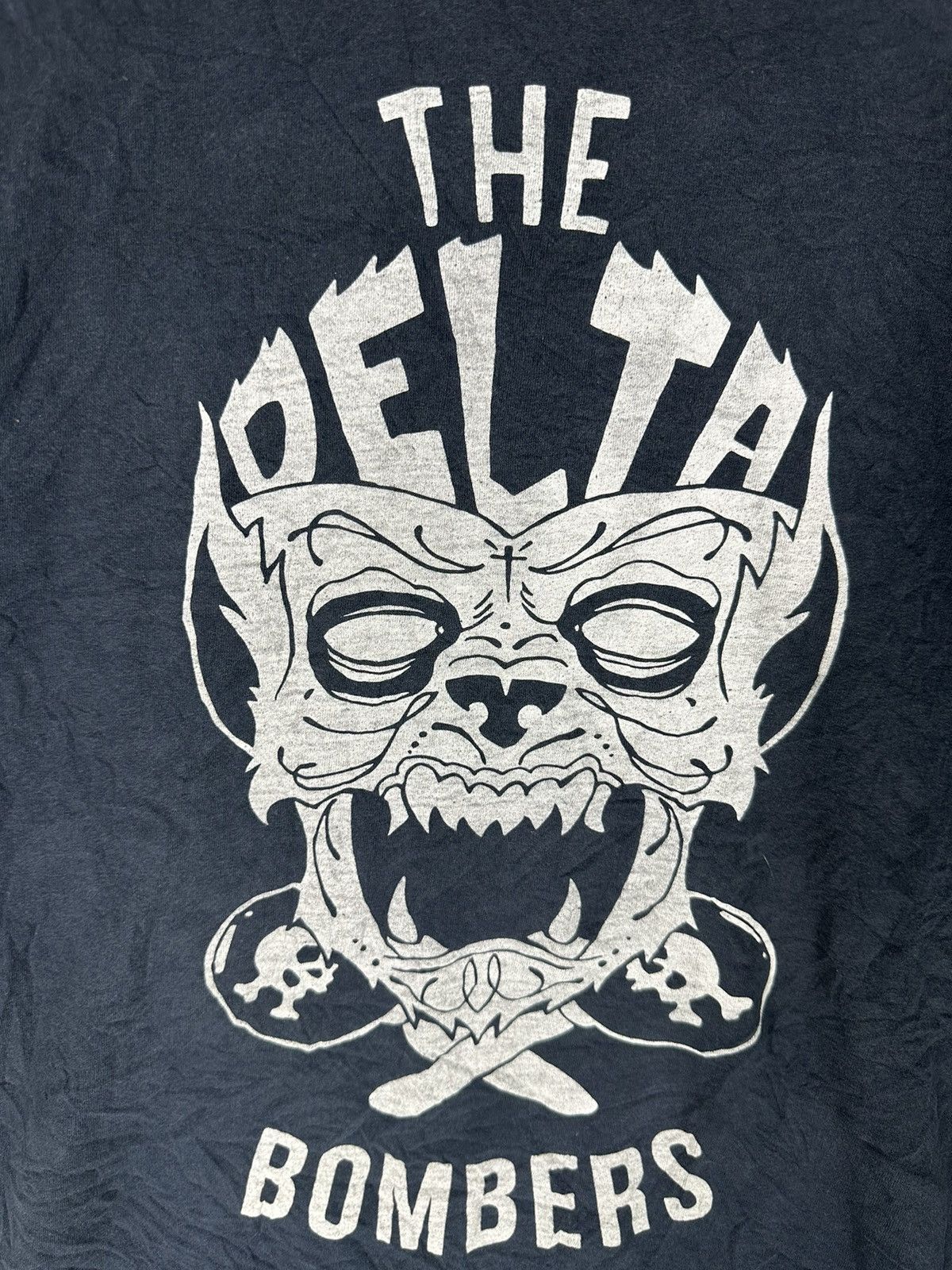 Band Tees × Vintage Y2K Rock Band The Delta Bombers Wolf Face Shirt Tee Size US M / EU 48-50 / 2 - 2 Thumbnail