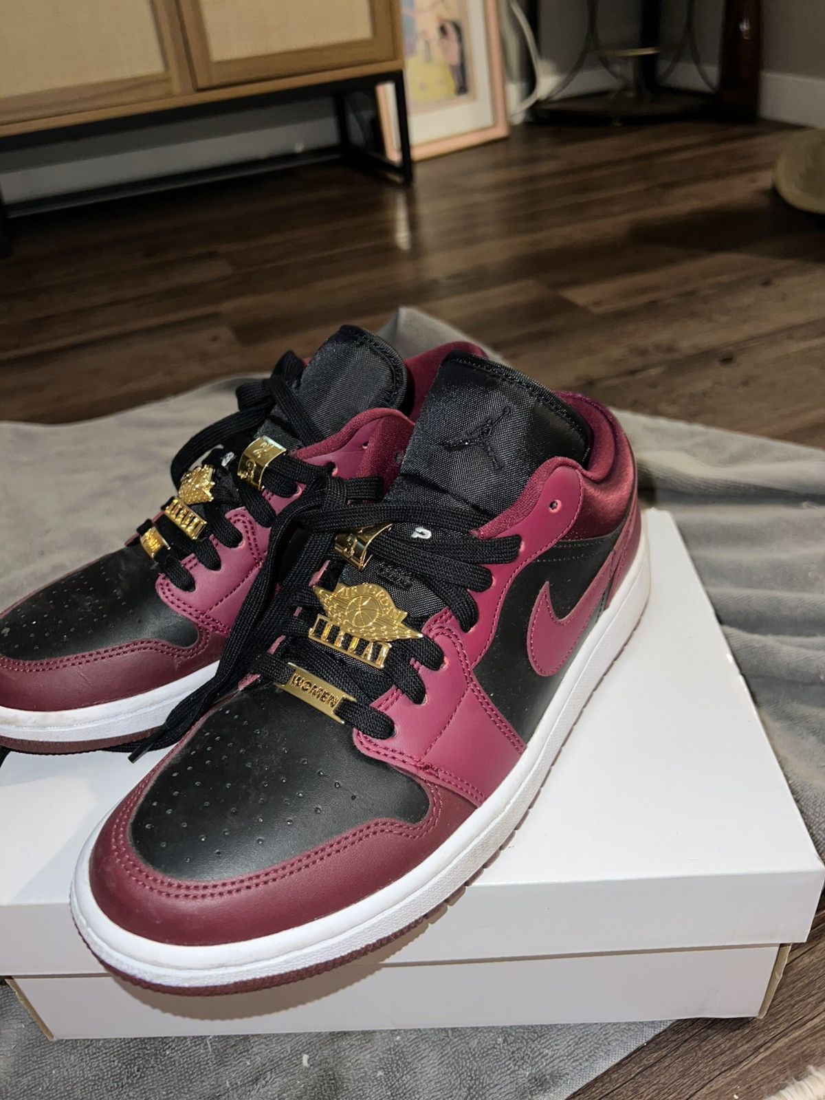 Jordan Brand Jordan 1 dark beatroot Size US 10 / IT 40 - 4 Thumbnail