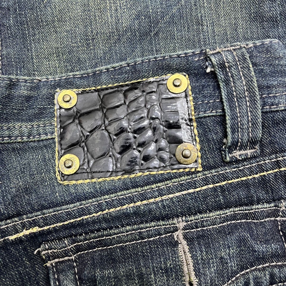 If Six Was Nine × Japanese Brand × Le Grande Bleu (L.G.B.) 2000s Japanese Brand Nice Design Faded Flared Jeans Size US 30 / EU 46 - 13 Thumbnail