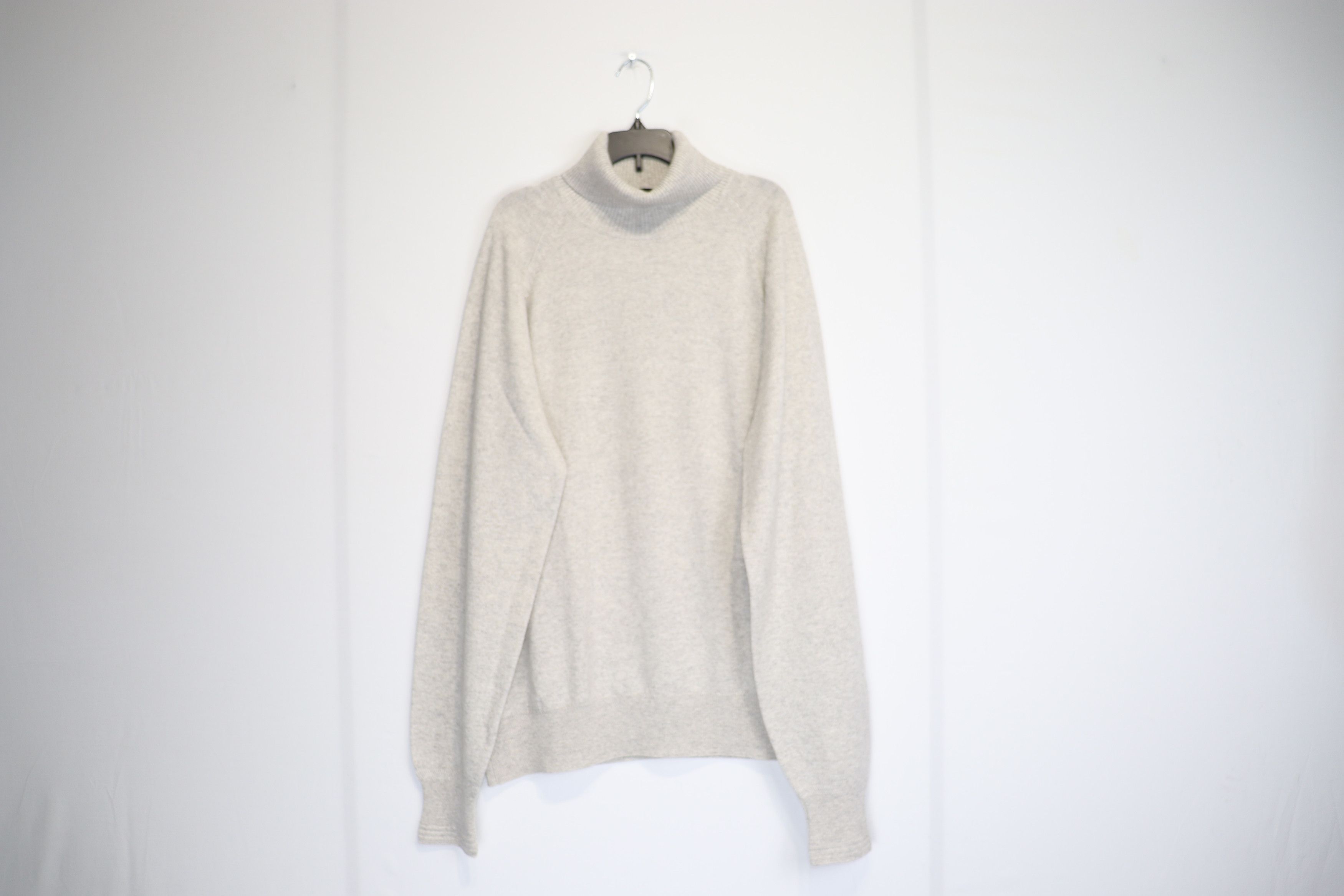 Tom Ford o1rshd1 Knitwear Turtle Neck in Grey Size US XXL / EU 58 / 5 - 2 Thumbnail