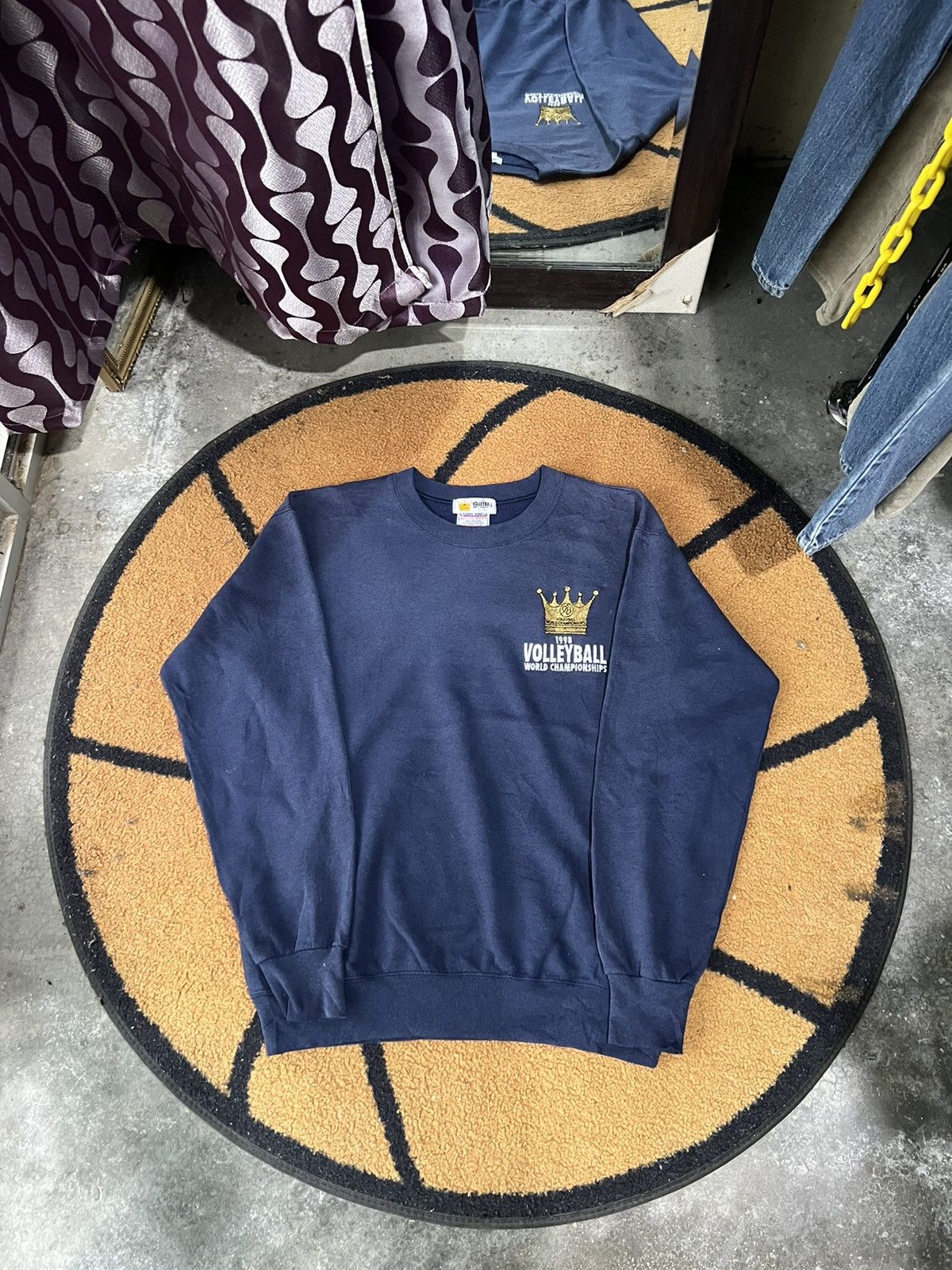 Vintage 🔥Vintage 98 Volleyball World Champions Crewneck Sweatshirt Size US M / EU 48-50 / 2 - 2 Thumbnail