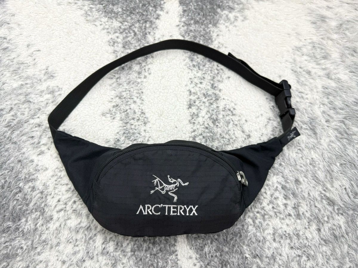 🔥GRAIL🔥 Vintage 1990 Arc’teryx “Made in CANADA” Waistbag