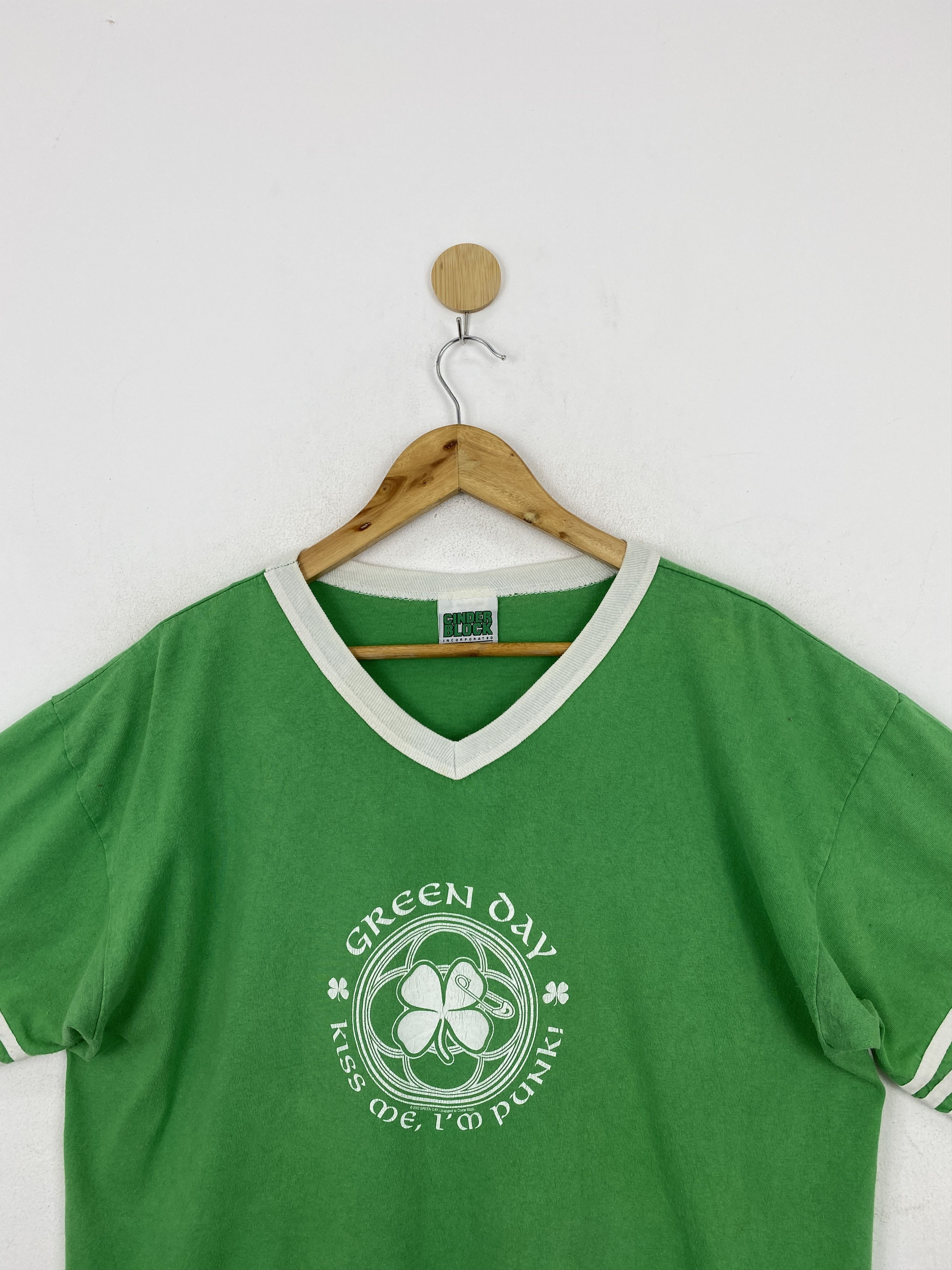 Band Tees × Vintage Vintage 2002 Green Day Kiss Me, I'm Punk! Band Tee TA0545 Size US L / EU 52-54 / 3 - 2 Thumbnail