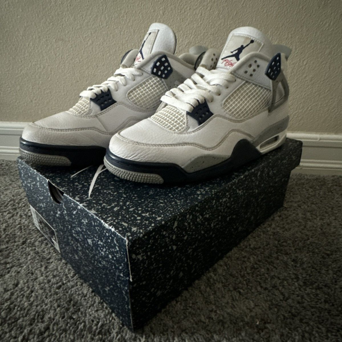 Jordan Brand Air Jordan 4 Retro Midnight Navy Size US 10 / EU 43 - 1 Thumbnail