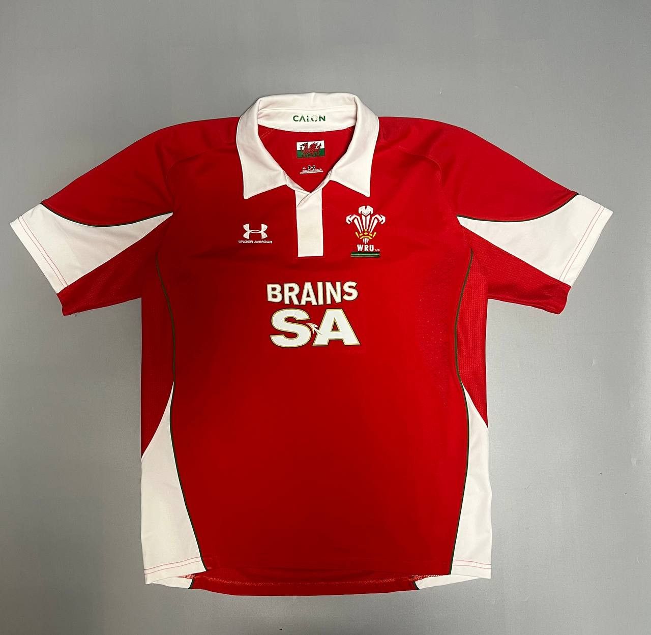 Under Armour Vintage Under Armour WRU Rugby Jersey Wales Rare Size US L / EU 52-54 / 3 - 2 Thumbnail