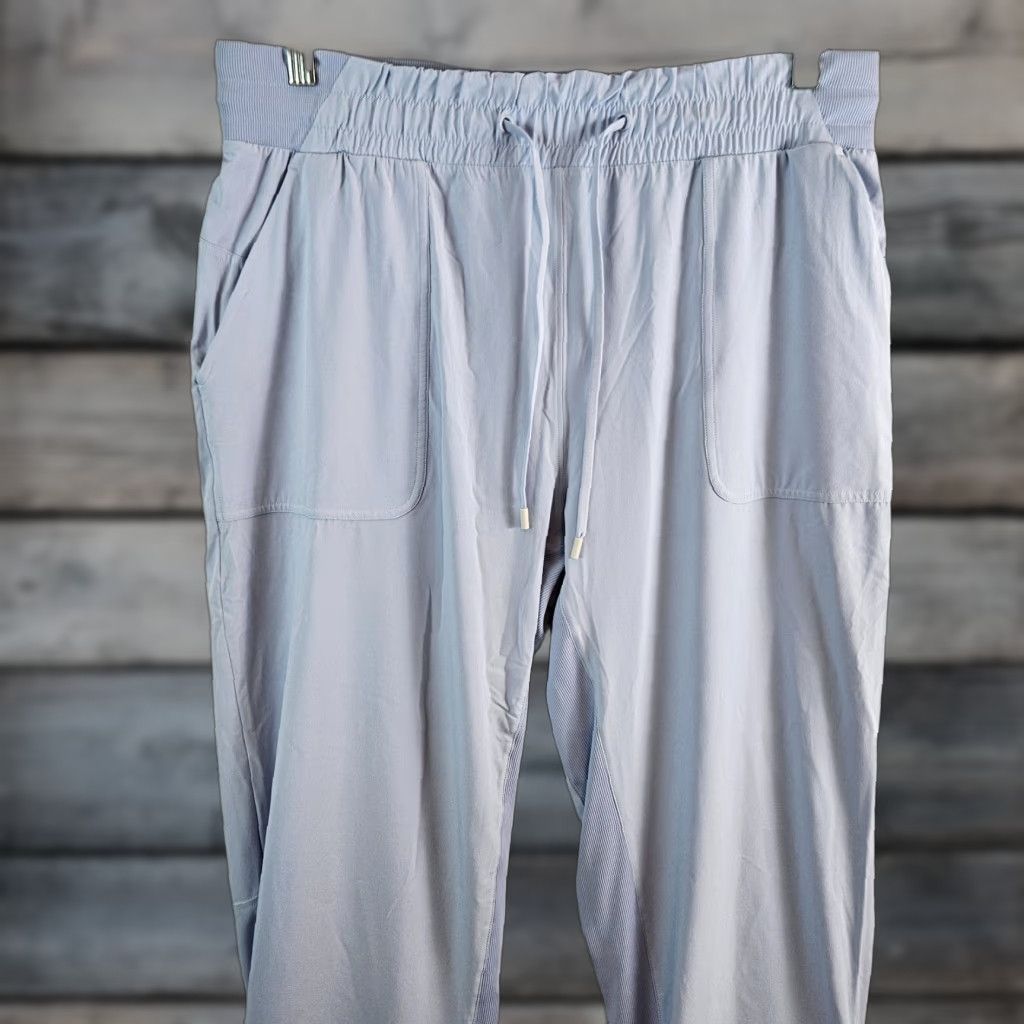 Lululemon Lululemon Womens Beyond The Studio Crop Pants Sz 12 Blue High Rise Drawstring Cropped Activewear Pants Women 12 Blue Athleisure Size 34" / US 12 / IT 48 - 1 Thumbnail