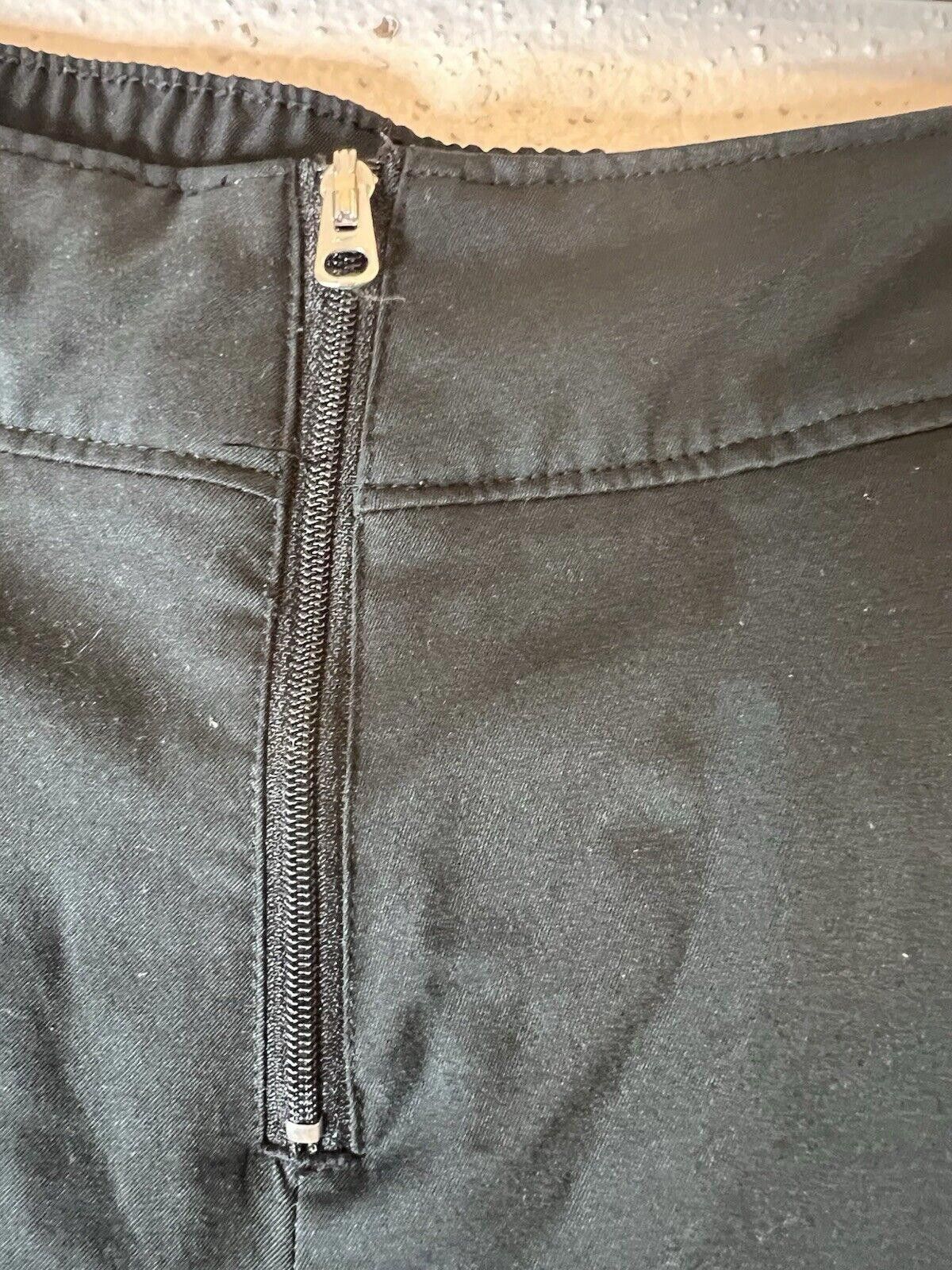 Nike Nike Women’s Black Knit Shorts Size M Side Stripe Pockets Size 32" / US 10 / IT 46 - 3 Thumbnail