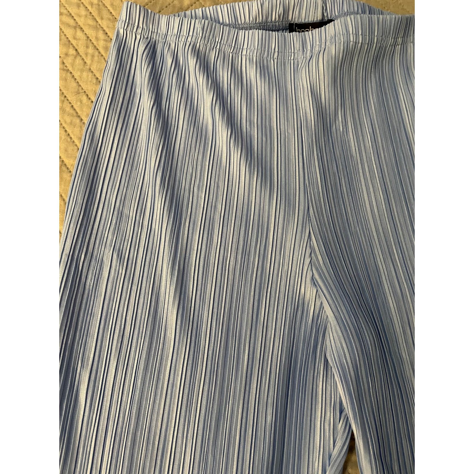 Boohoo Boohoo Women’s Size 8 Baby Blue Pleated Flare Pants Size 30" / US 8 / IT 44 - 3 Thumbnail