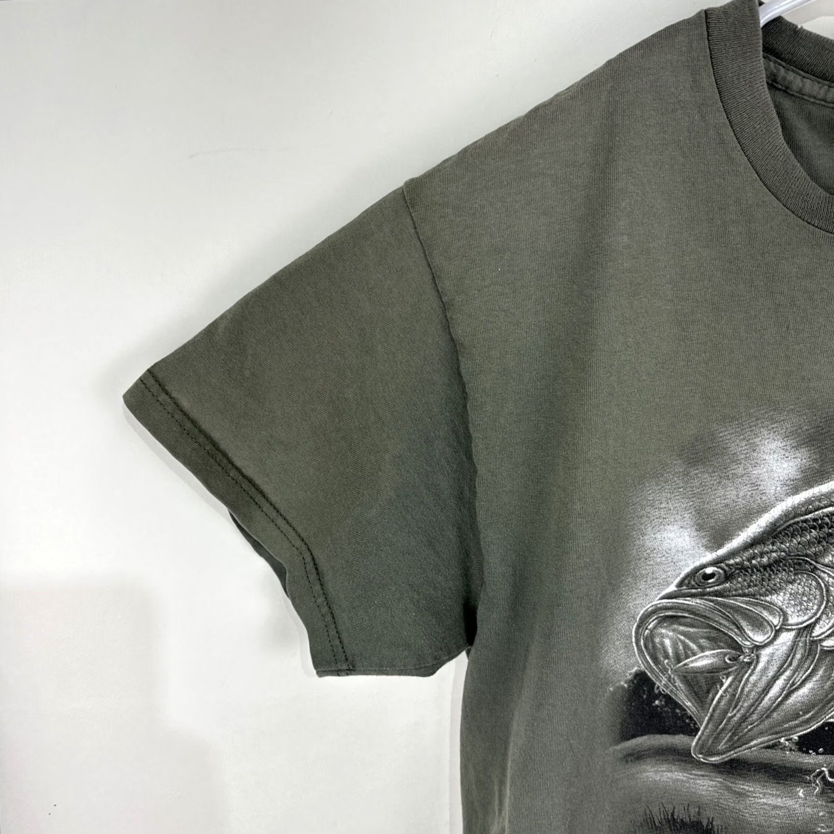 Vintage VINTAGE Nature Animal Freshwater Bass Fishing Feel The Power T-Shirt Medium Gray Size US M / EU 48-50 / 2 - 6 Thumbnail