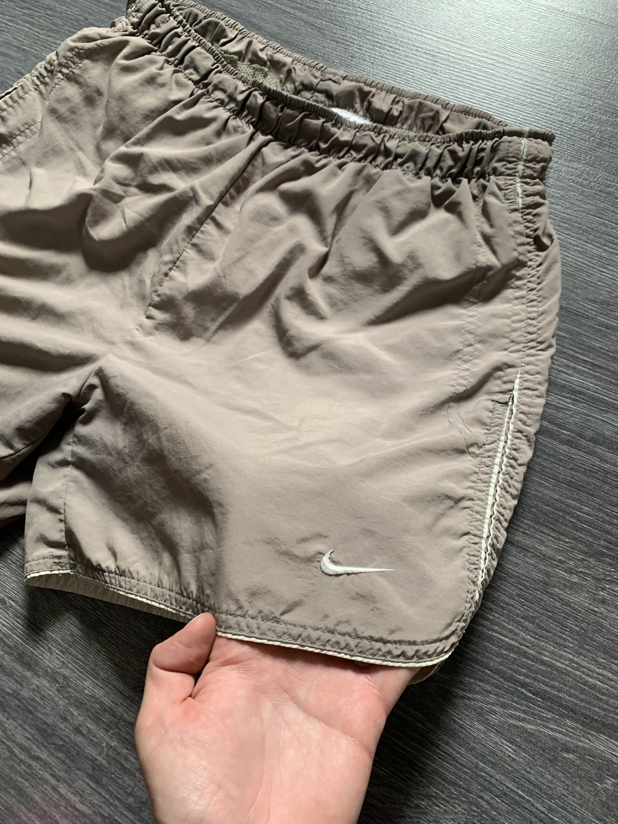 Nike Vintge Nike Mini Swoosh Sportwear Shorts Y2K Size US 30 / EU 46 - 3 Thumbnail