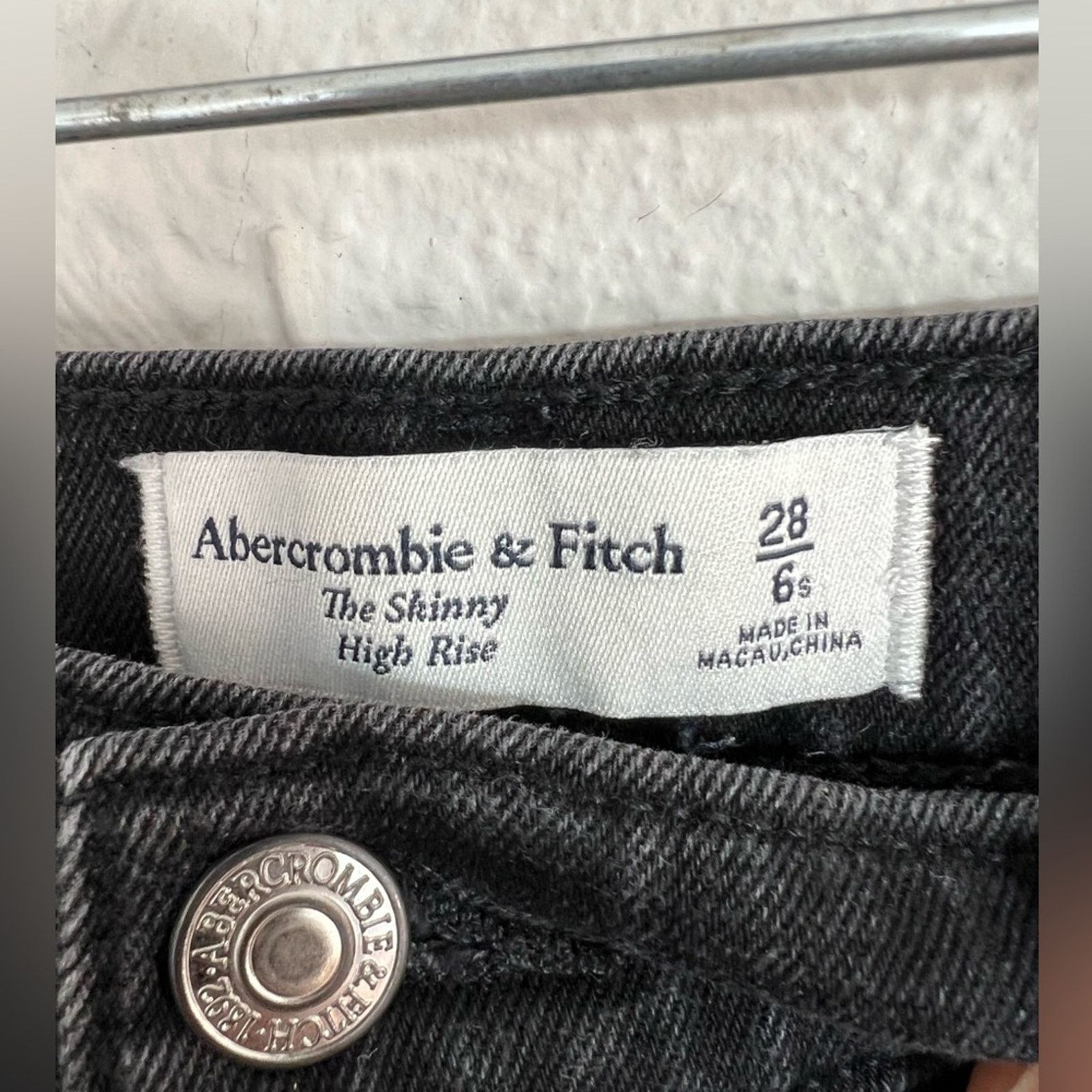 Abercrombie & Fitch Abercrombie & Fitch Womens The Skinny High Rise Black Jeans Size 28" / US 6 / IT 42 - 5 Thumbnail