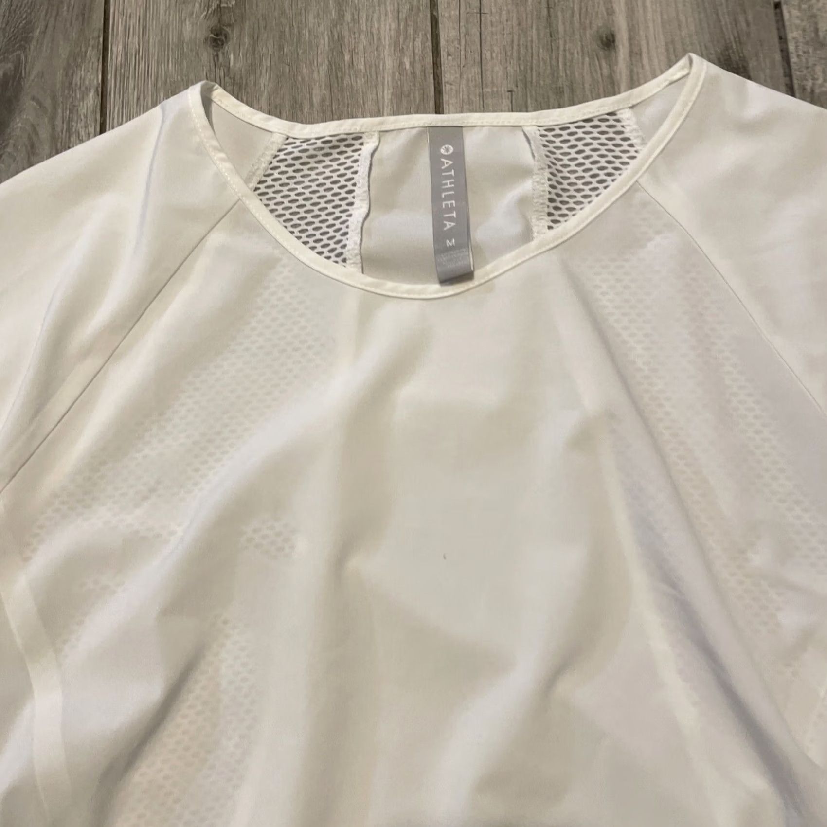Athleta Athleta T-Shirt Womens Long Sleeve White Fishnet Panel Back Flexlight Rouge Top M Pocket Size M / US 6-8 / IT 42-44 - 2 Thumbnail