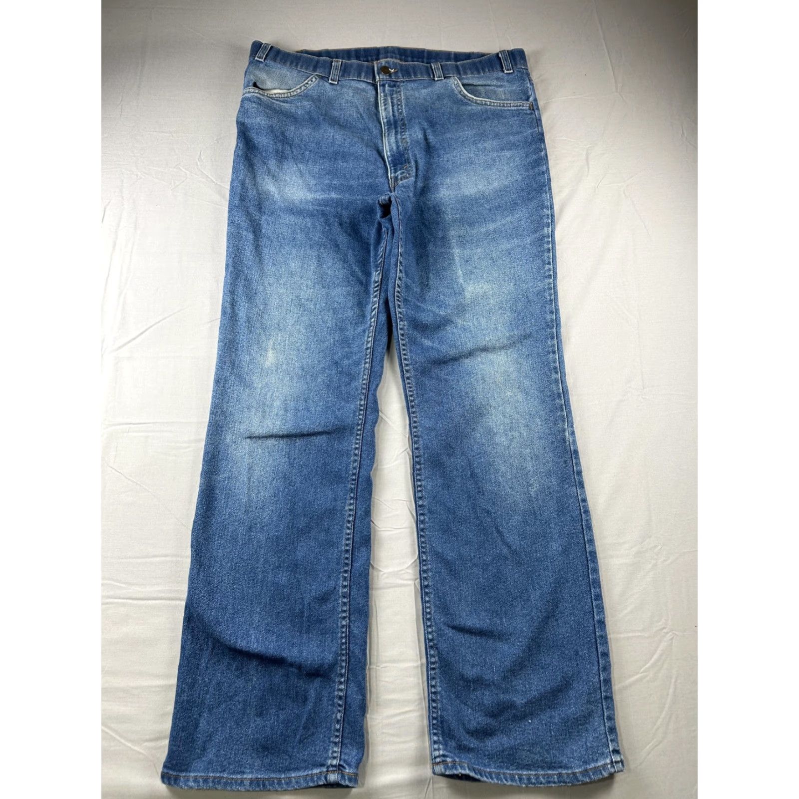 Levi's VINTAGE Levi's Jeans Mens 38X31 Blue Denim Relaxed Boot Cut 90s USA Black Tab Size US 38 / EU 54 - 2 Thumbnail