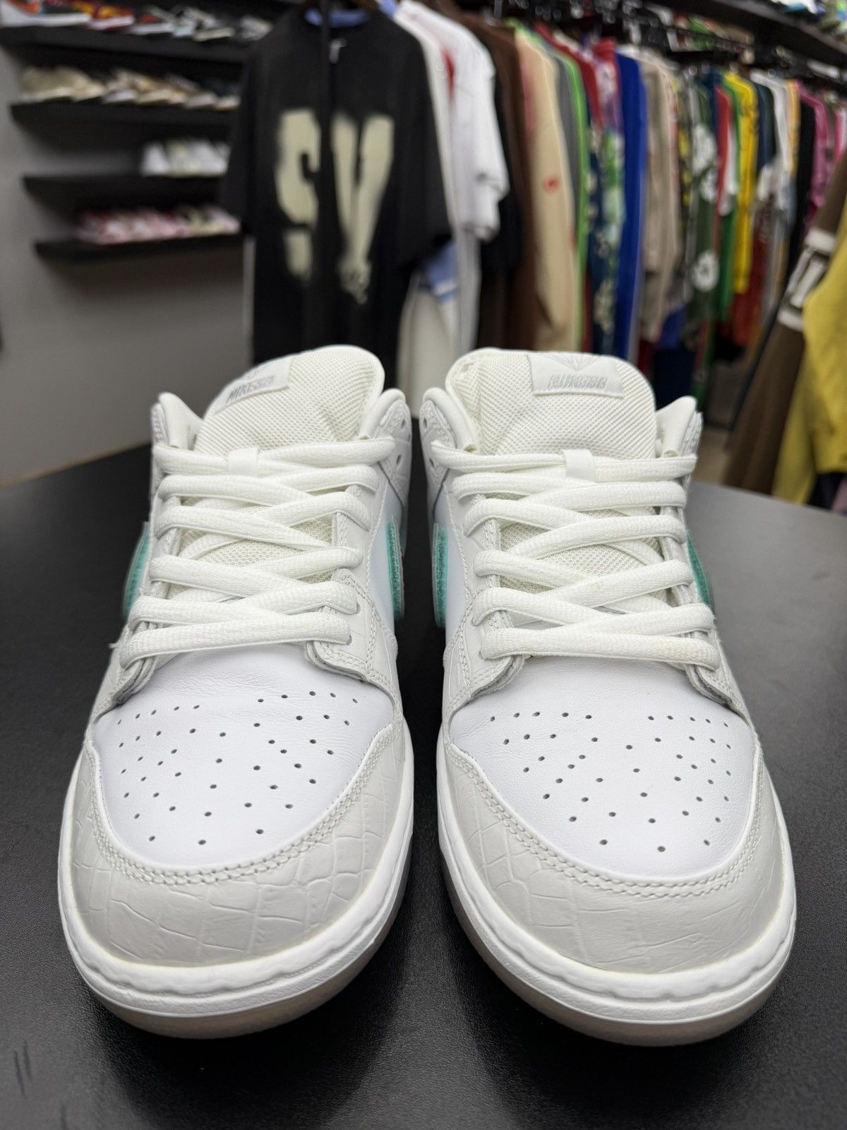 Diamond Supply Co. × Nike Size 11 - Nike SB Dunk Low Diamond Supply Co White Tiffany Size US 11 / EU 44 - 2 Thumbnail