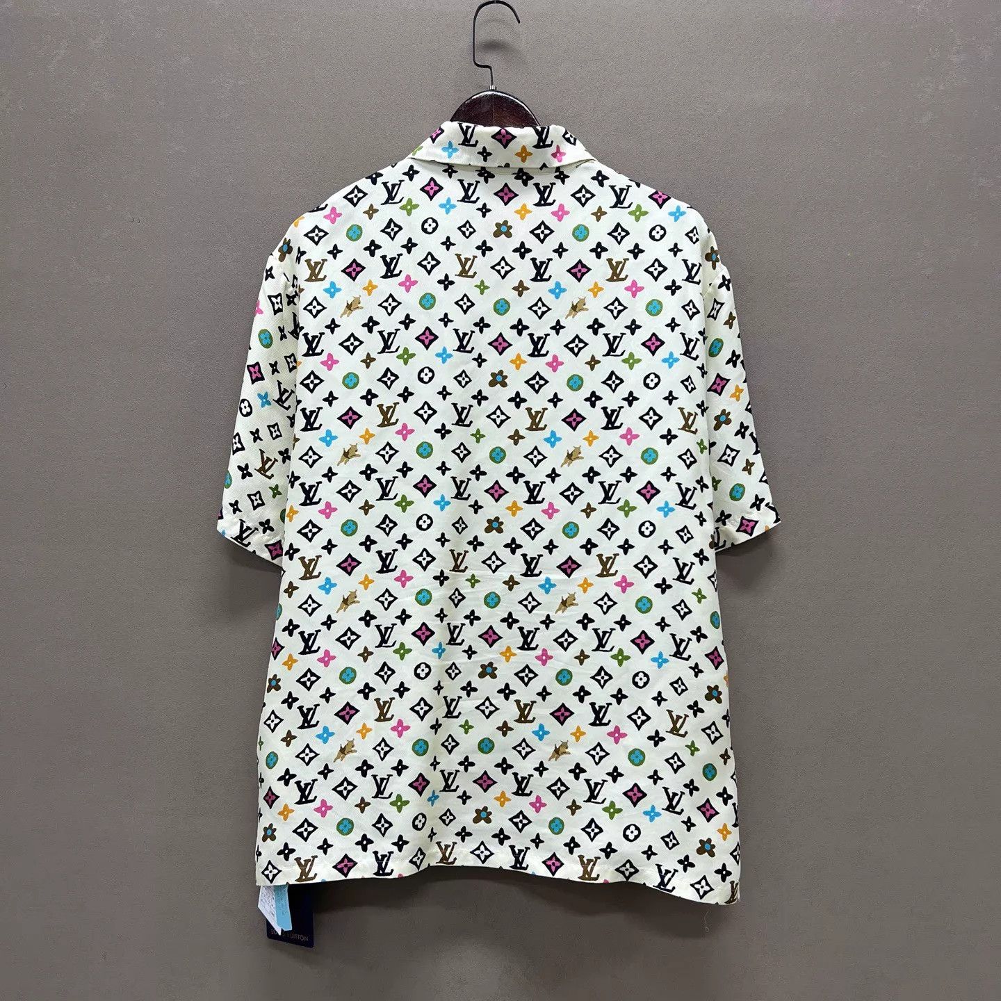 Louis Vuitton Louis Vuitton Tyler x Silk Short Sleeve Shirt L (BNWT) Size US L / EU 52-54 / 3 - 2 Thumbnail