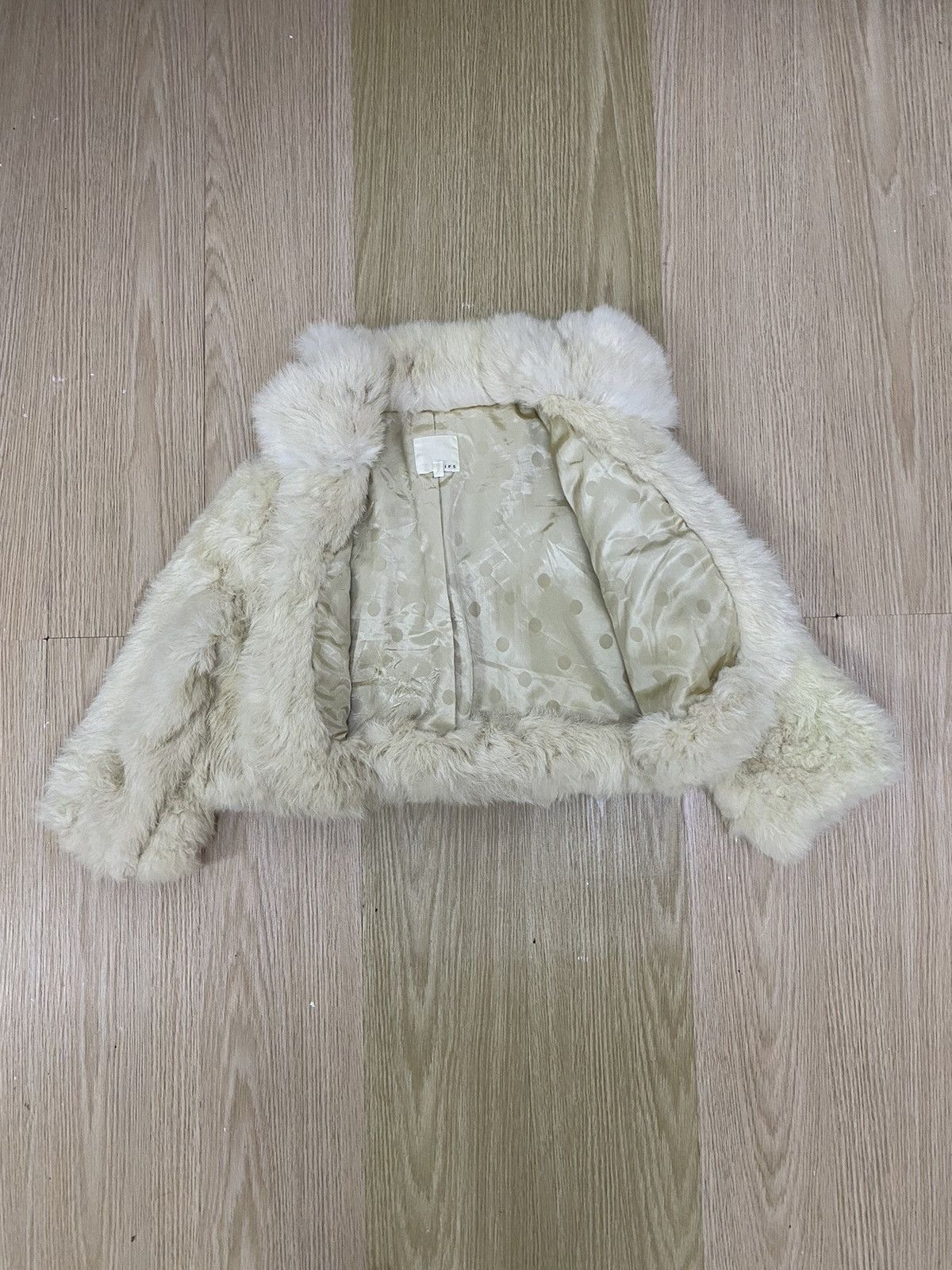 Japanese Brand × SHIPS Ships rabbit fur faux fur buttonless croptop jacket Size S / US 4 / IT 40 - 2 Thumbnail