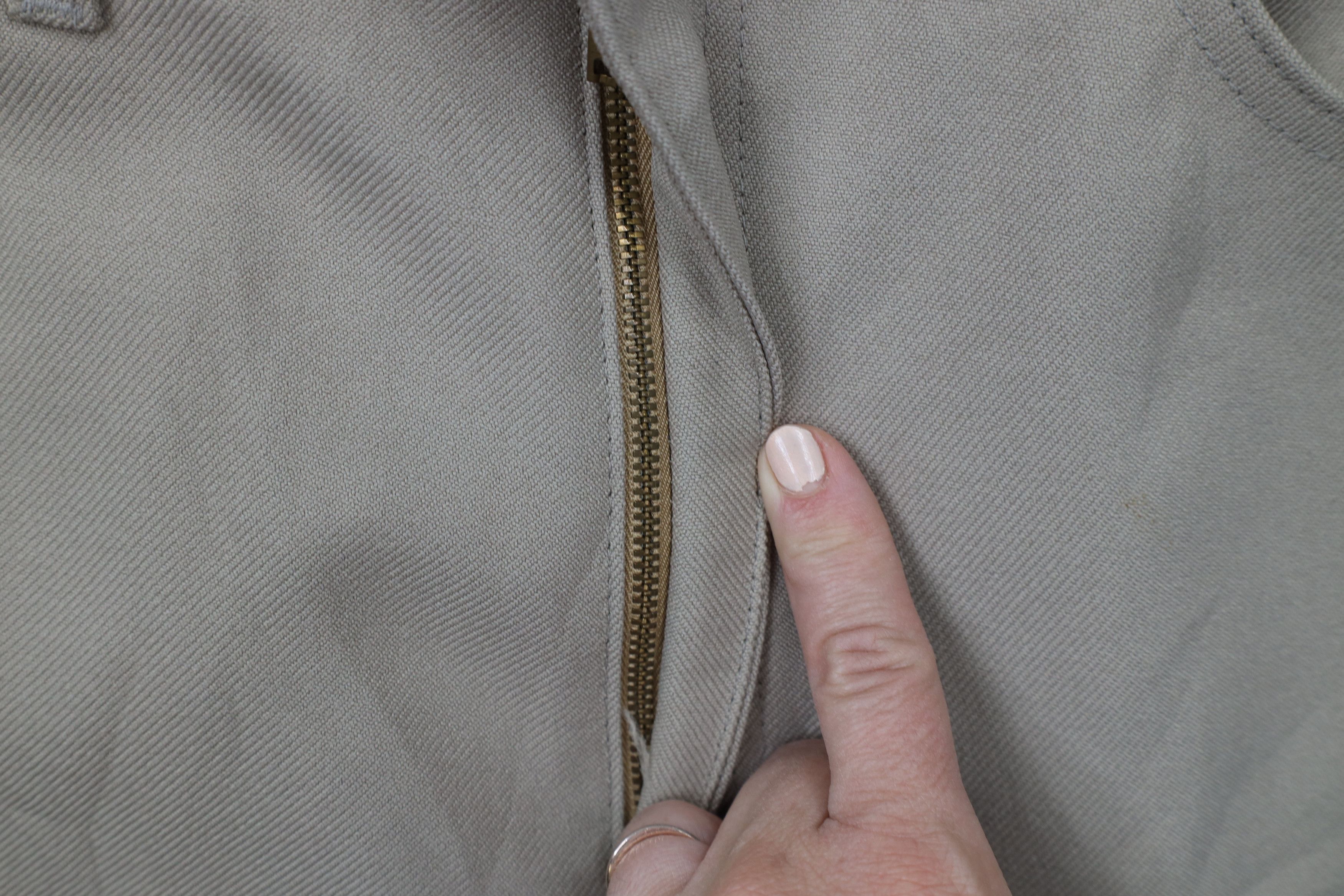 Levi's × Vintage Vintage 90s Levis Flared Wide Leg Chino Pants Trousers Beige Size US 34 / EU 50 - 7 Thumbnail