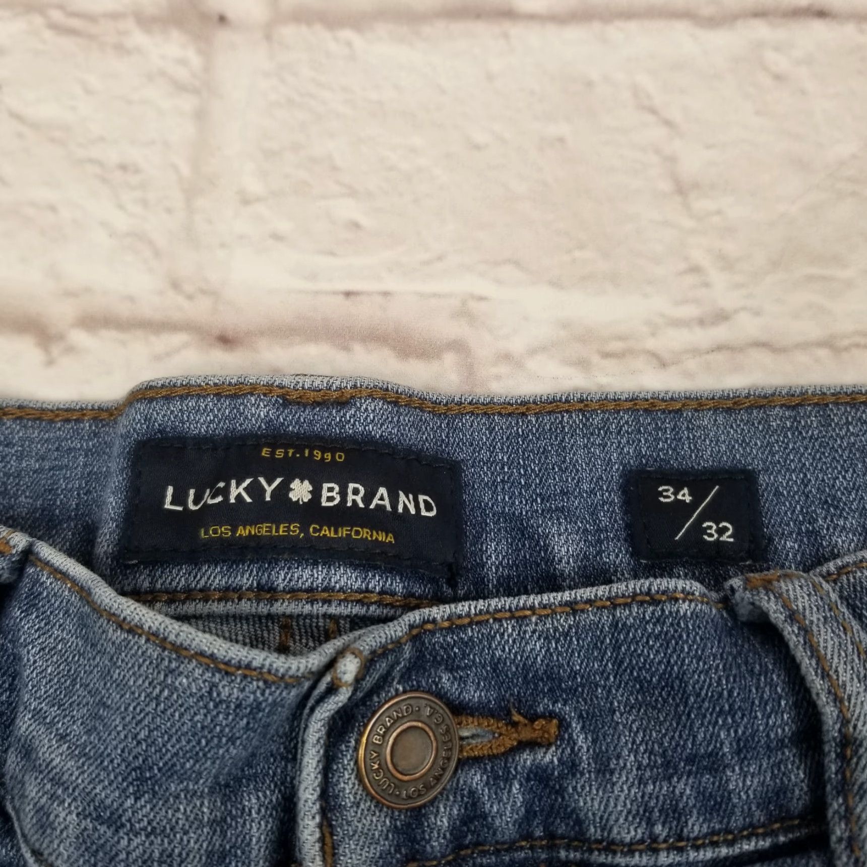 Lucky Brand Lucky Brand Women Jean Shorts 34 Cut Off High Rise Medium Wash Blue 221 Straight - Vintage? No Size 24" / US 00 / IT 34 - 3 Thumbnail