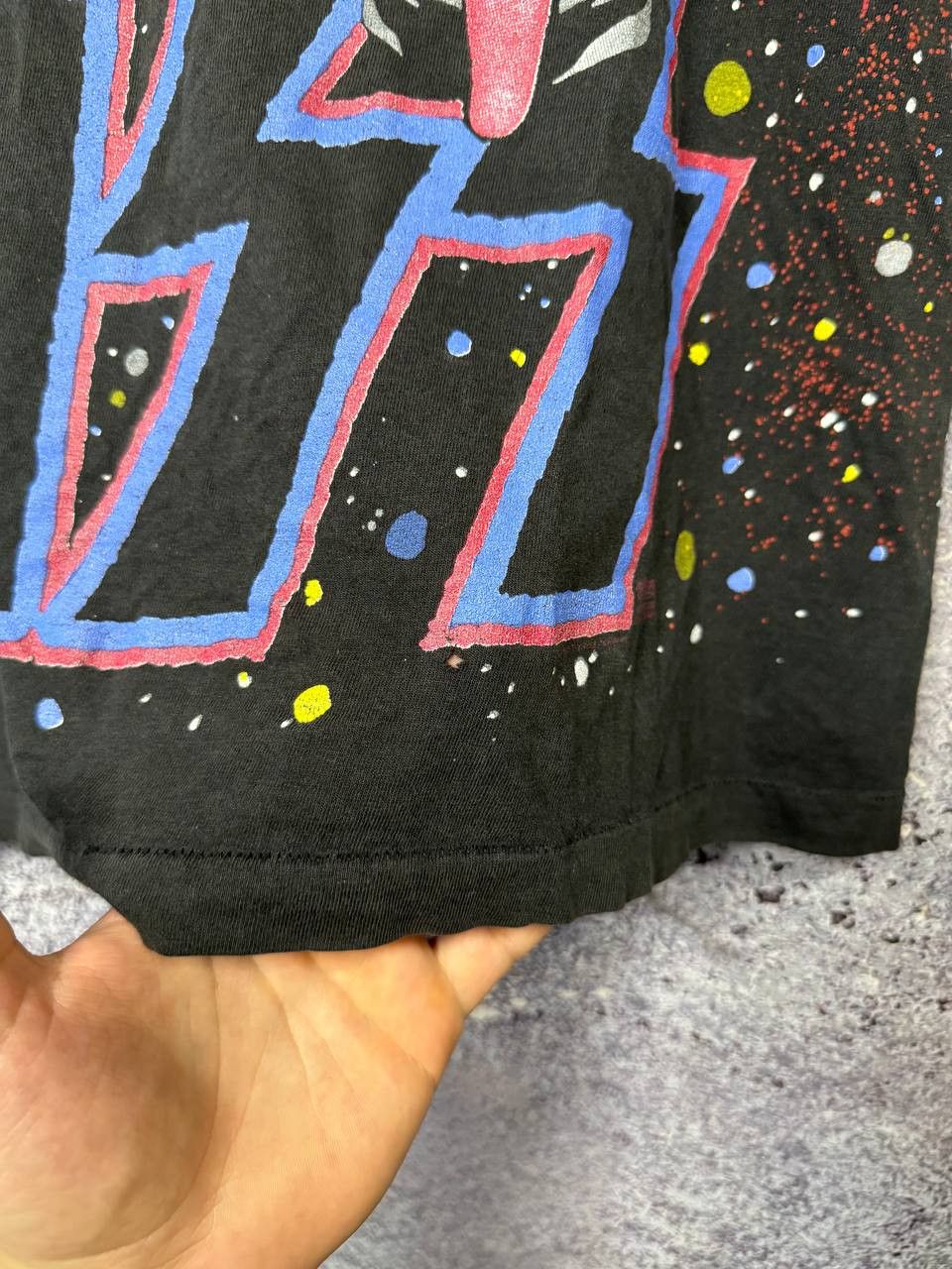 Band Tees × Hanes 1992 Vintage KISS T-Shirt Faces AOP Hanes Winterland Concert Size US L / EU 52-54 / 3 - 17 Thumbnail