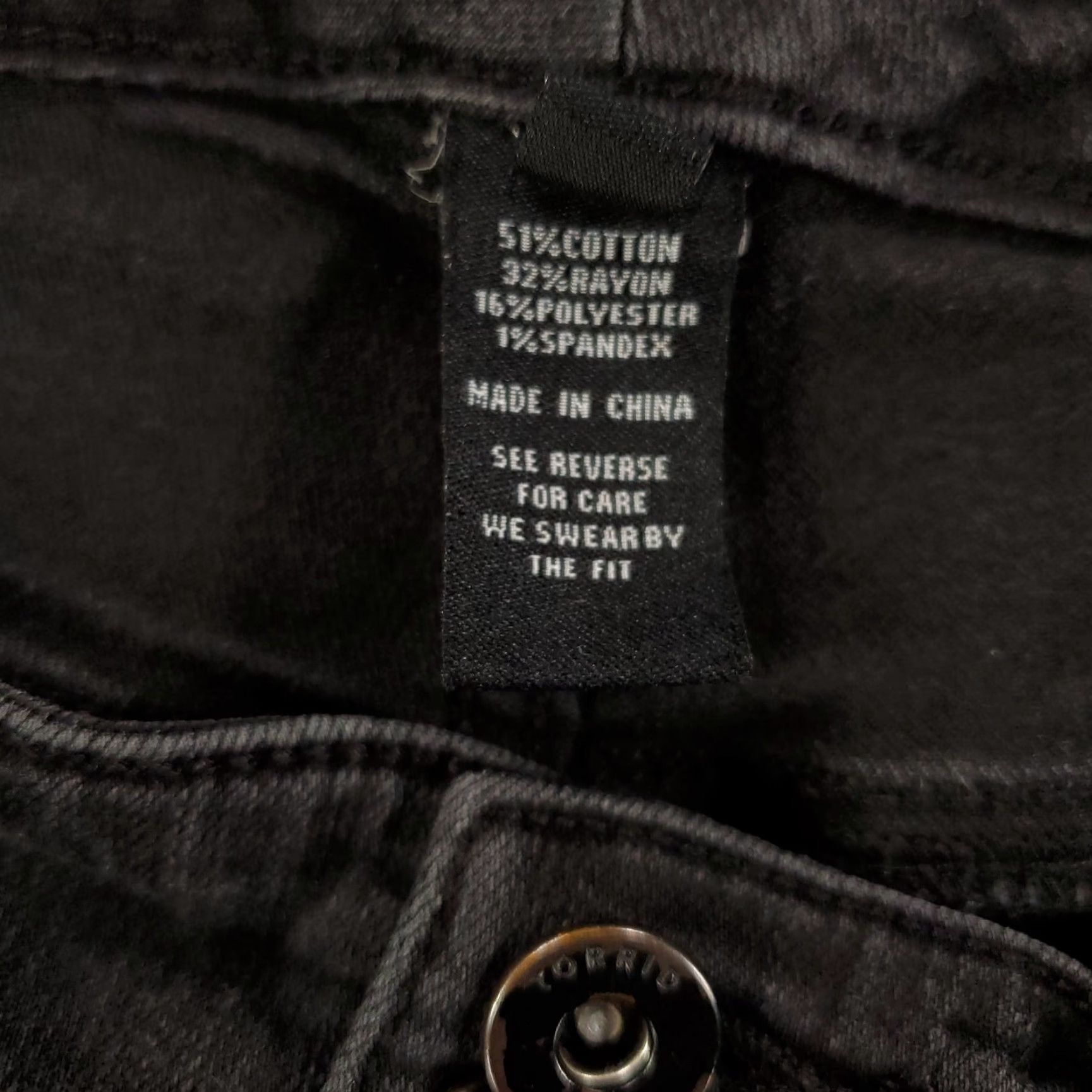 Torrid Torrid Denim Shorts Womens 24 Black Jorts Stretch Flex 42x10 Dark Wash Size 42" / US 20 - 6 Thumbnail