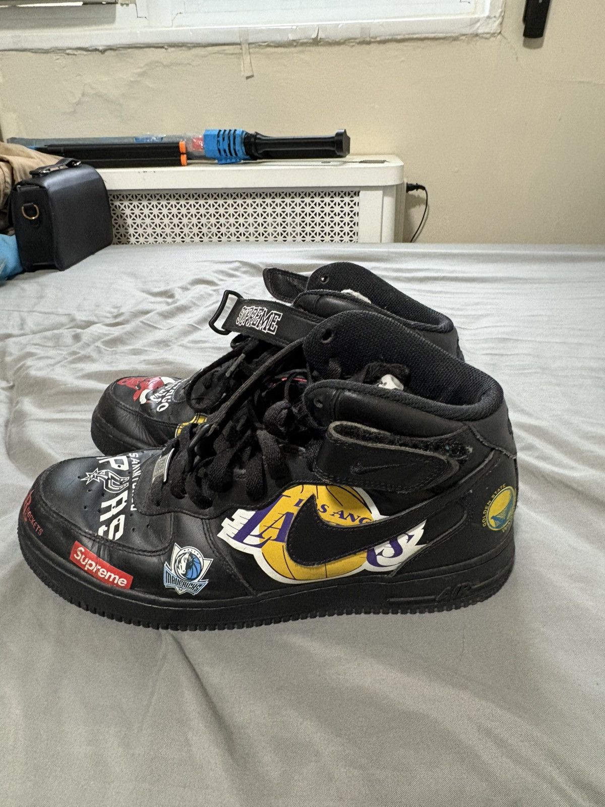 Nike × Supreme Nike x Supreme x NBA Air Force 1s Size US 10.5 / EU 43-44 - 4 Thumbnail
