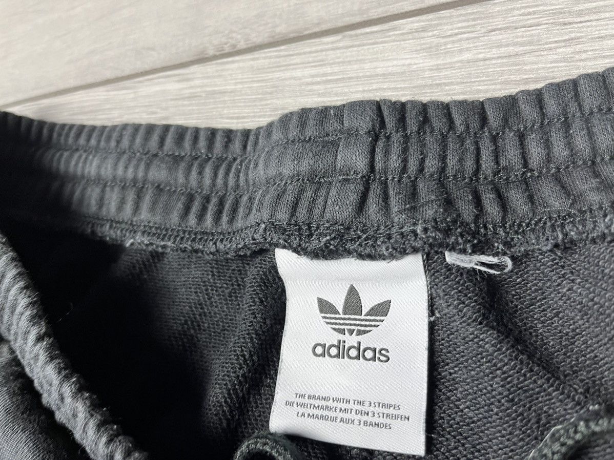 Adidas Adidas zx shorts sweatshorts size Large Size US 34 / EU 50 - 3 Thumbnail